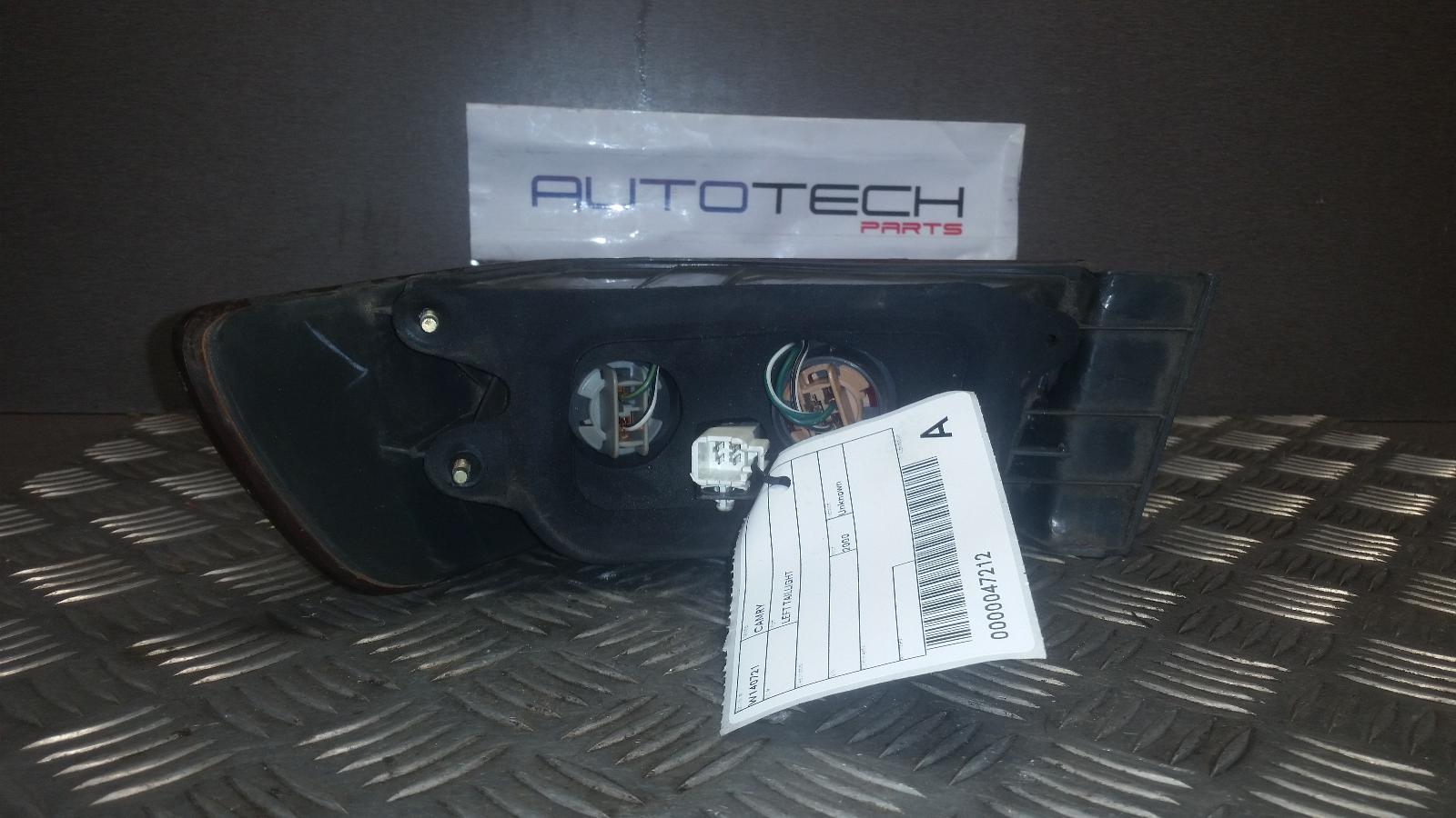 2000 Toyota Camry Left Taillight View Auto part Left Taillight Toyota Camry 2000