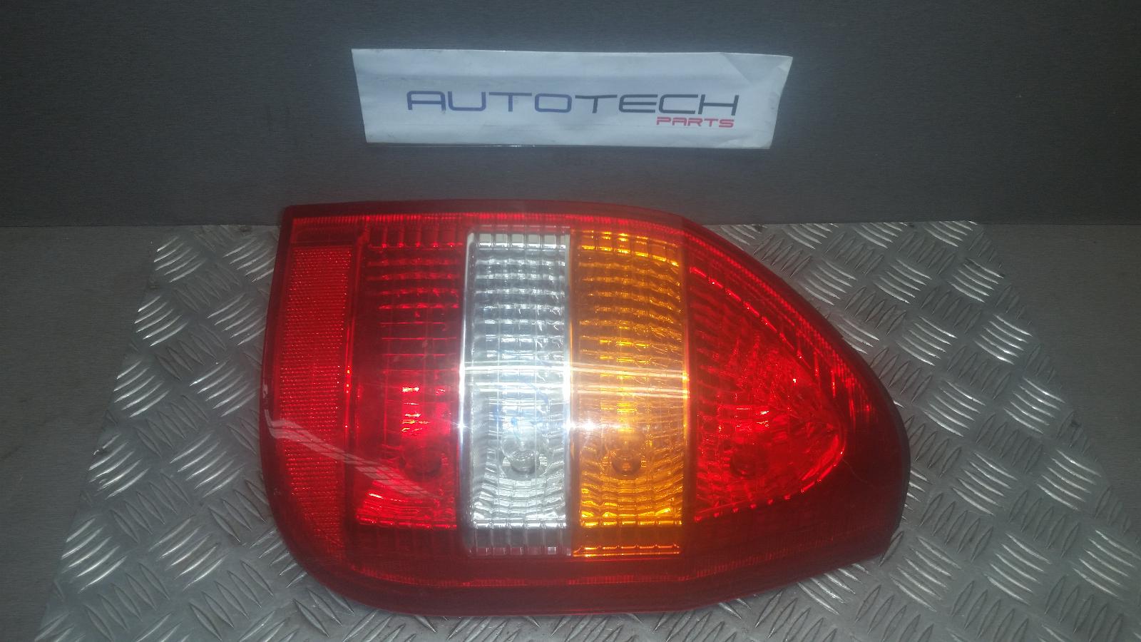 2002 Holden Zafira Right Taillight View Auto part Right Taillight Holden Zafira 2002