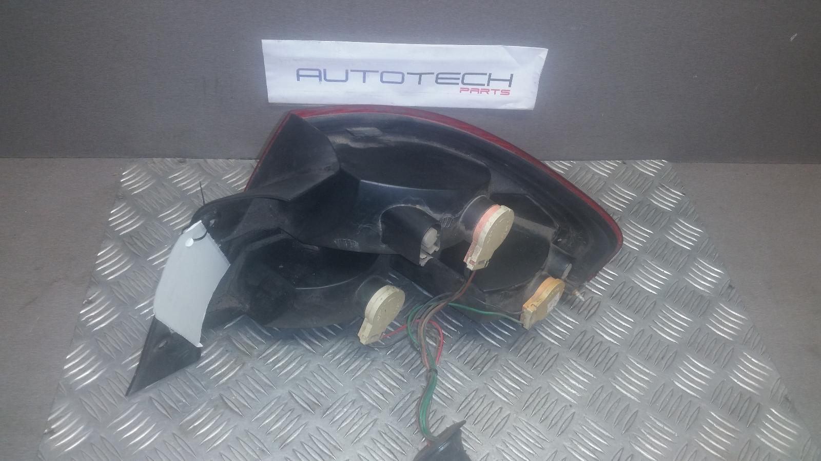2003 Ford Falcon Left Taillight View Auto part Left Taillight Ford Falcon 2003