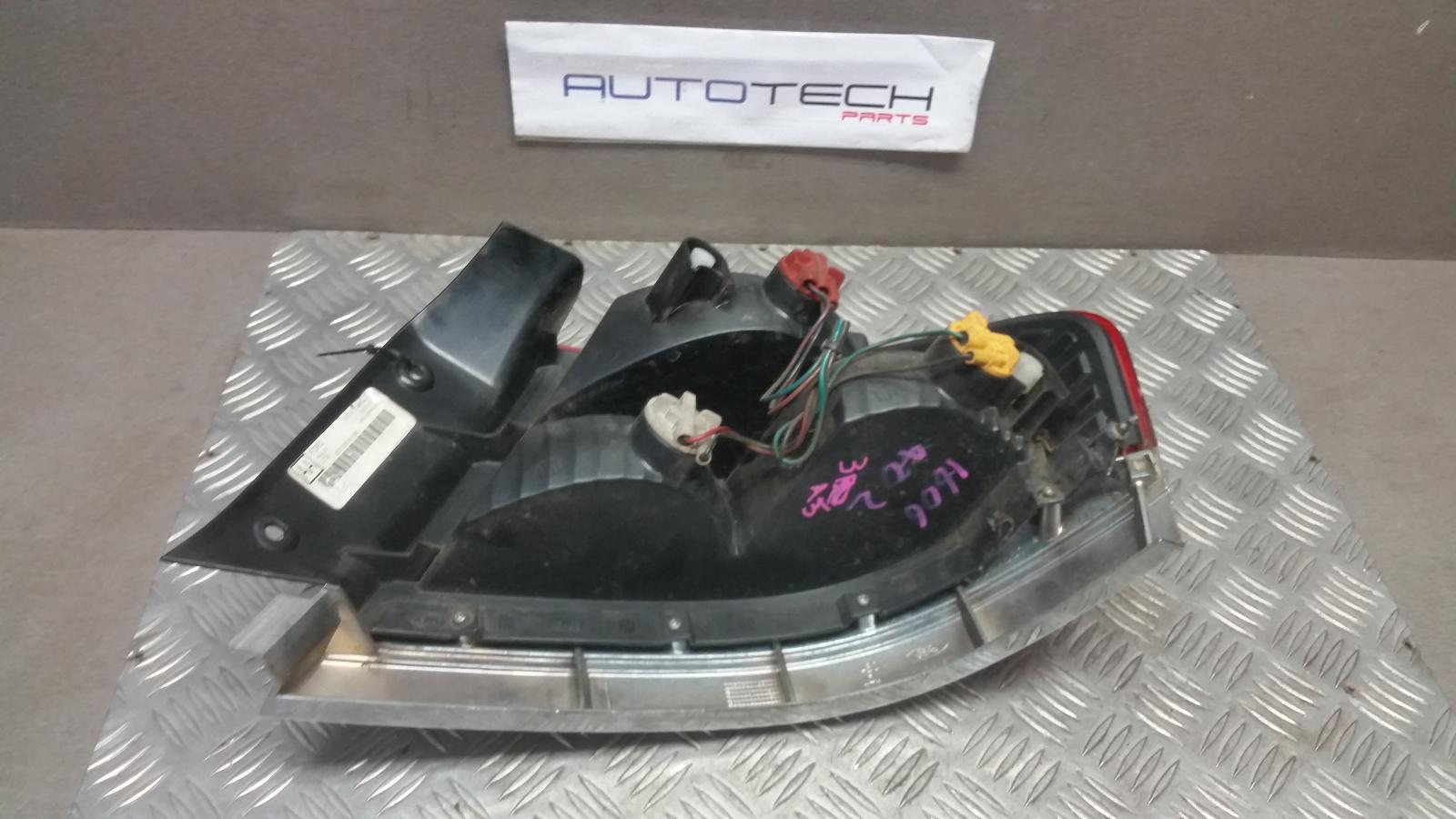 2004 Ford Falcon Left Taillight View Auto part Left Taillight Ford Falcon 2004