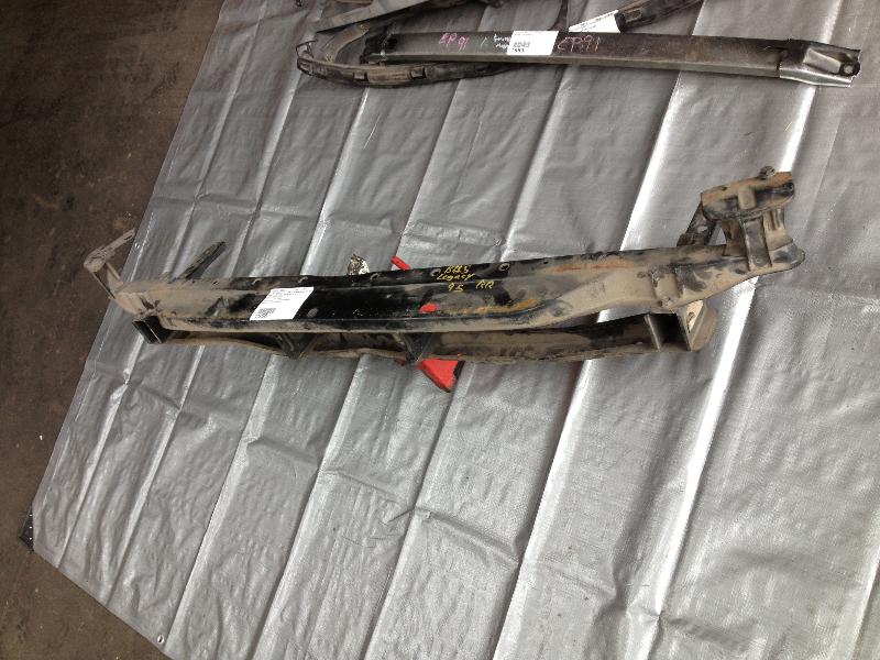 View Auto part R/Bar Bracket/Reinfo Subaru Liberty 1995