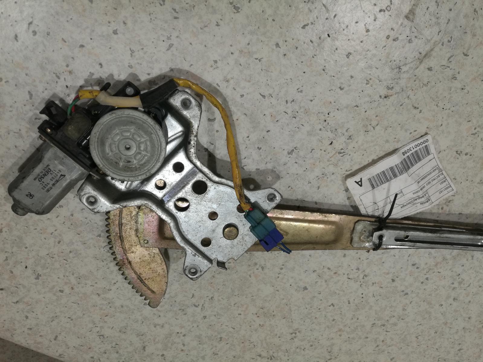 View Auto part Left Rear Wnd Reg/Motor Daihatsu Sirion 2001