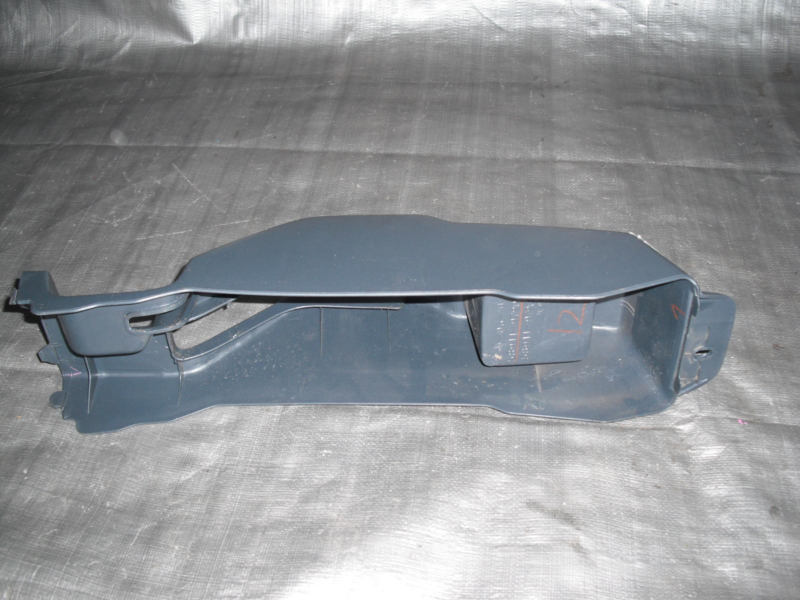 View Auto part Console Daihatsu Sirion 2001