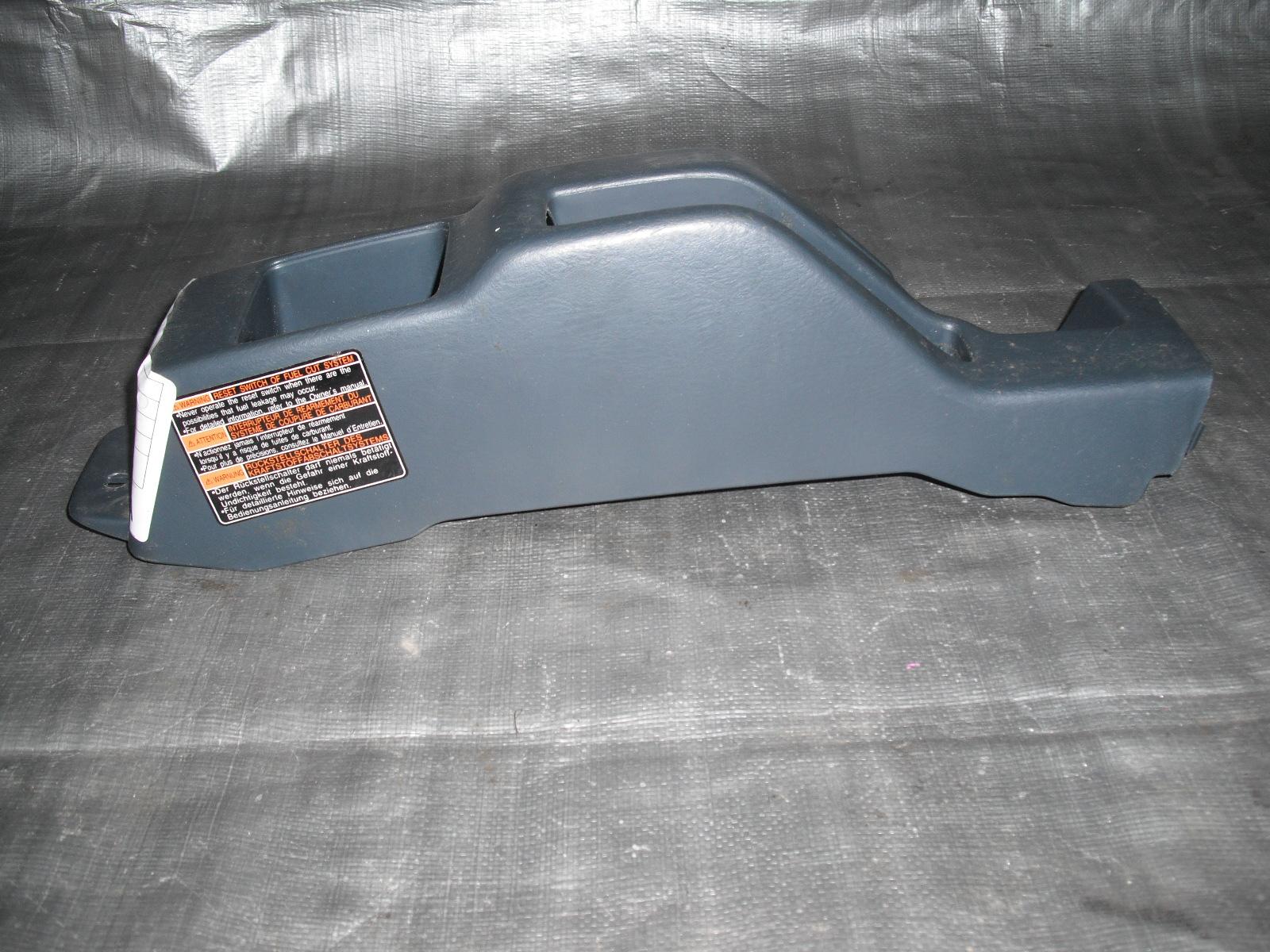 View Auto part Console Daihatsu Sirion 2001