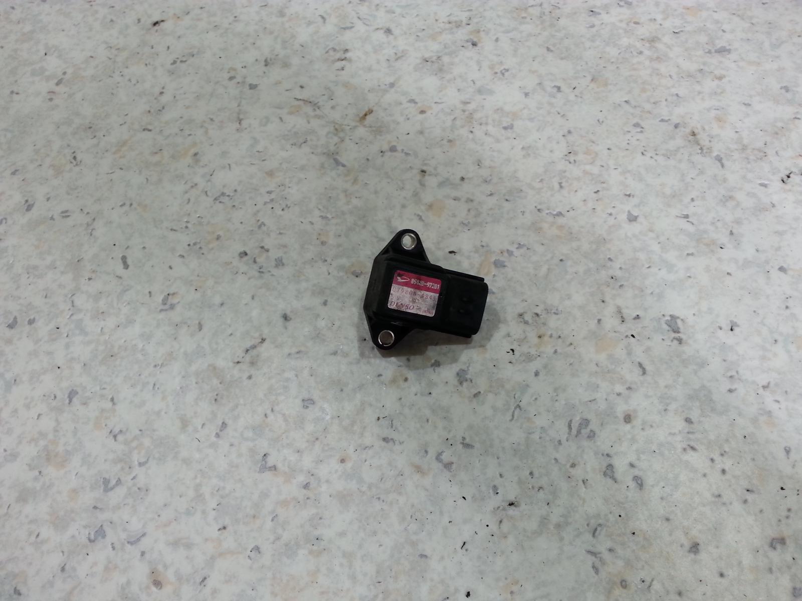 View Auto part Tps/Idle Speed Motor Daihatsu Sirion 2001