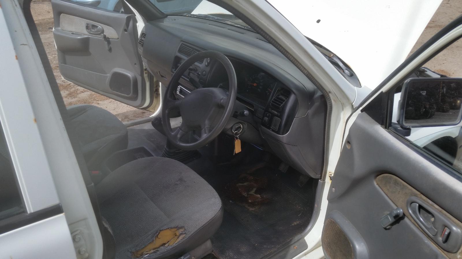 View Auto part Wheel Standard/Steel Mitsubishi Triton 1998