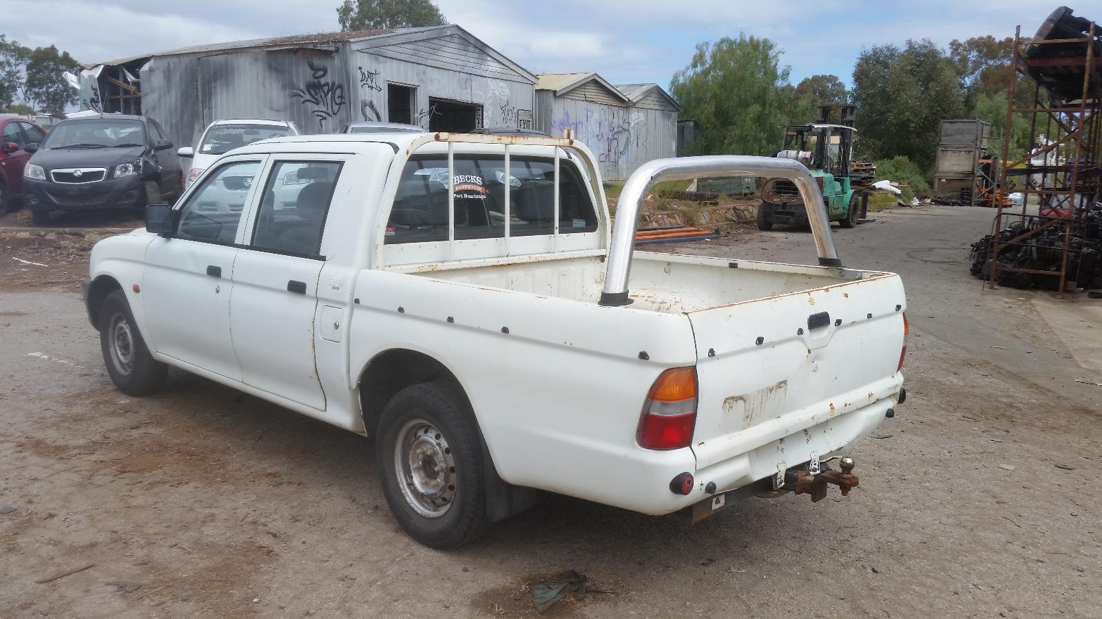 View Auto part Wheel Standard/Steel Mitsubishi Triton 1998