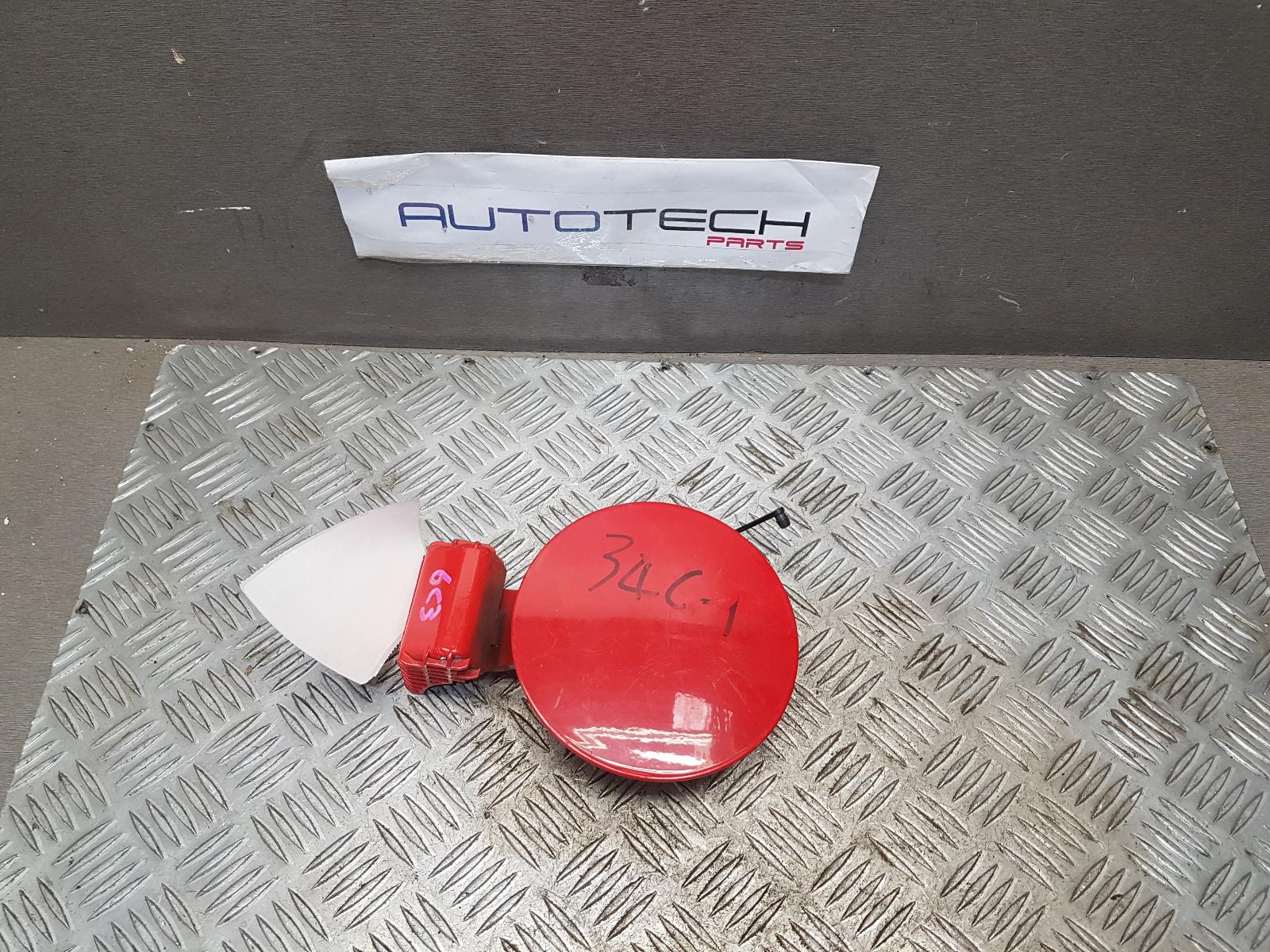 View Auto part Fuel Door / Filler Hyundai Getz 2010