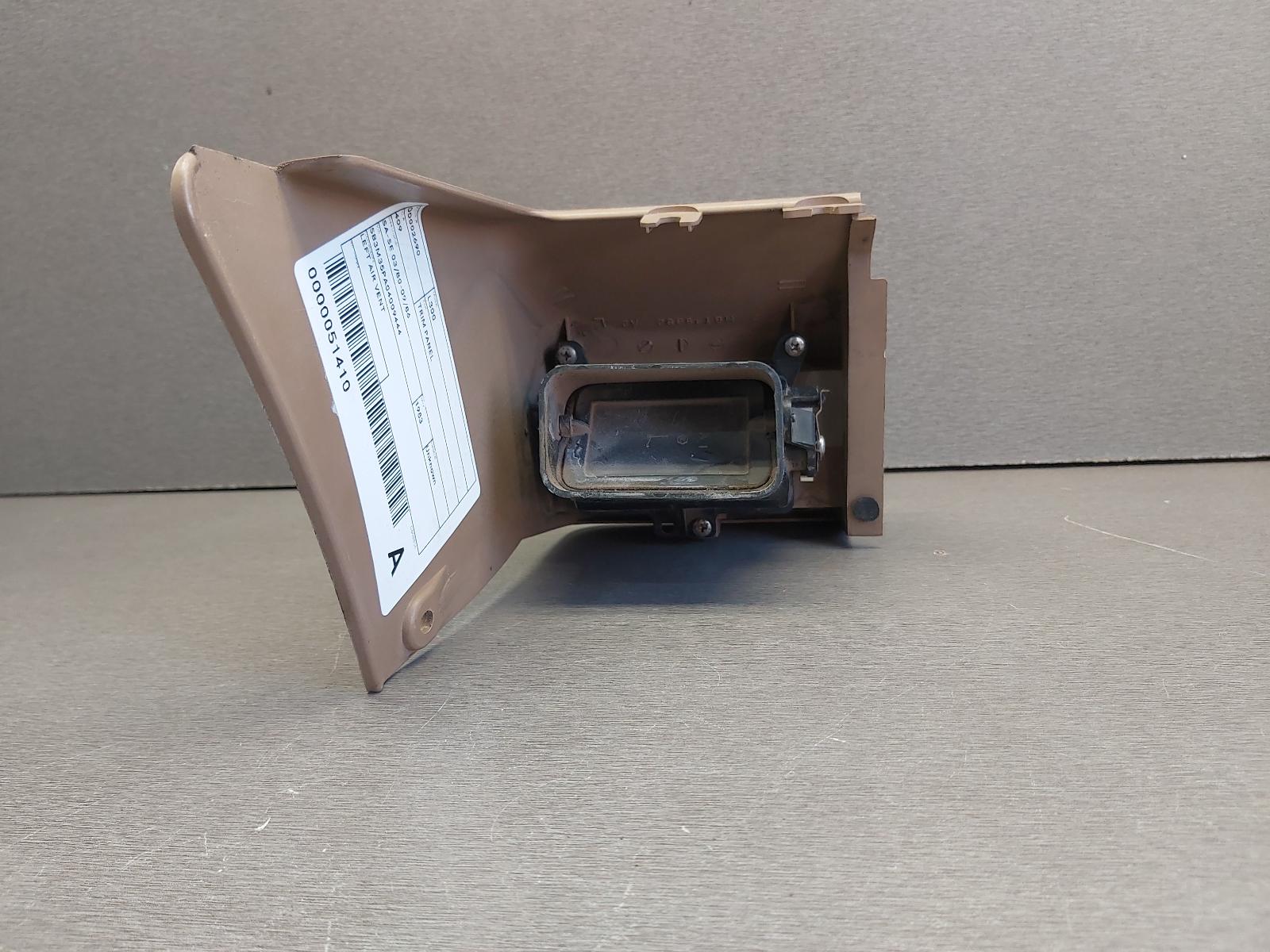 View Auto part Trim Panel Mitsubishi L300 1983