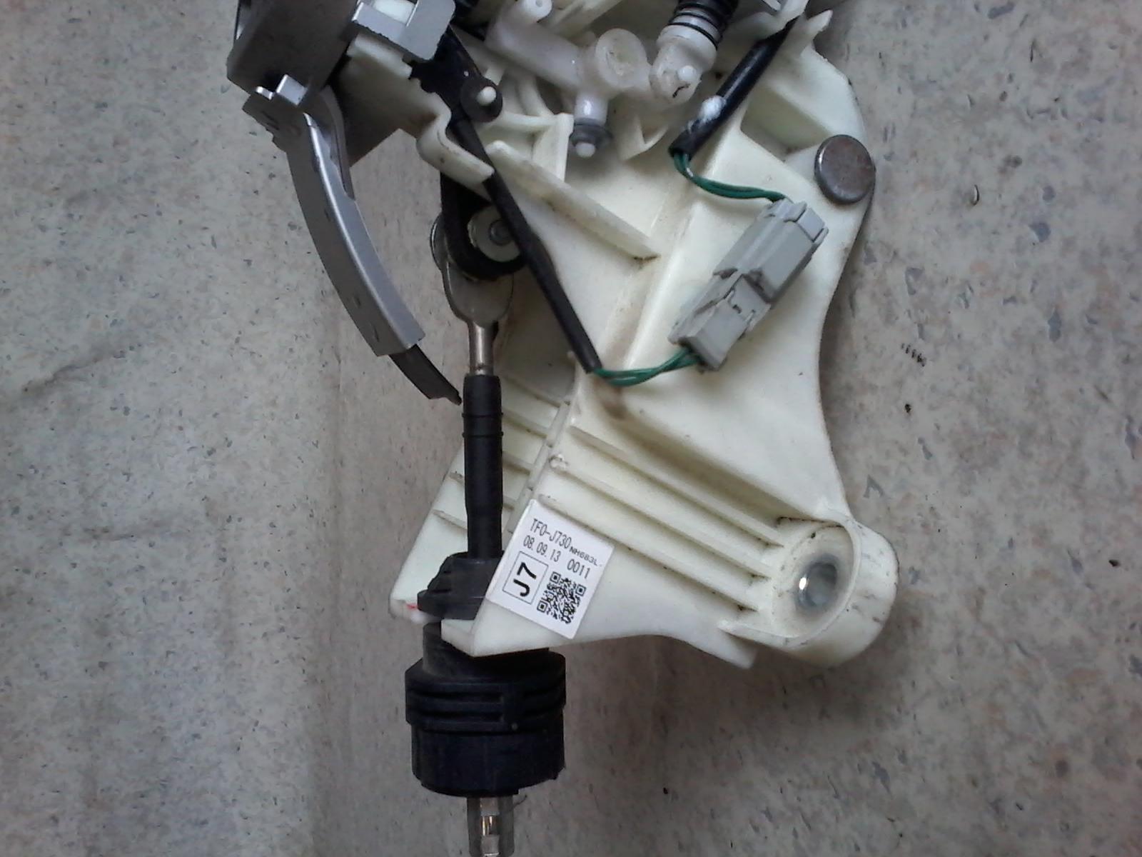 2009 Honda Jazz Gear Stick/Shifter View Auto part Gear Stick/Shifter Honda Jazz 2009