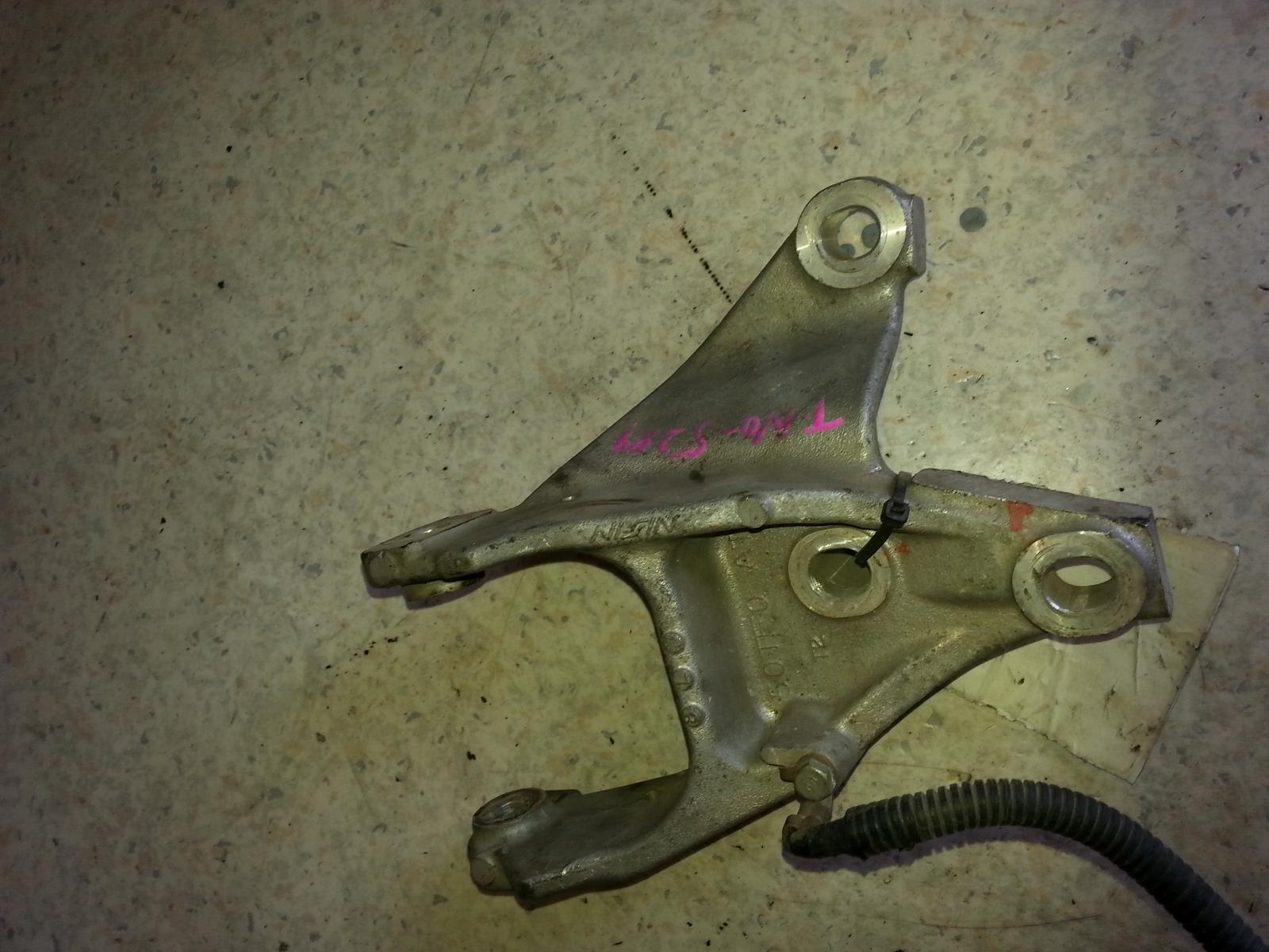View Auto part Mount Honda Jazz 2009