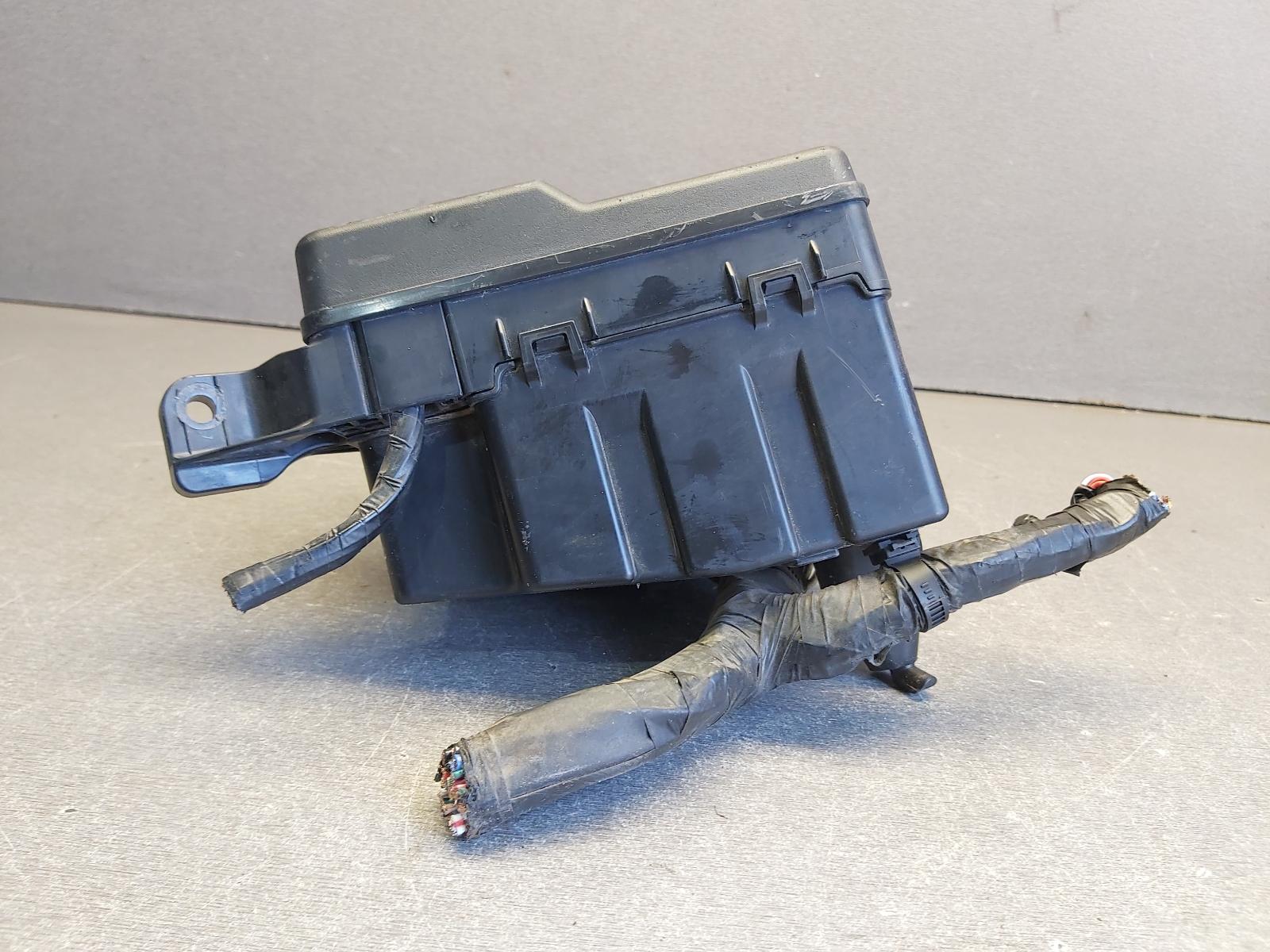 View Auto part Fuse Box Suzuki Swift 2013