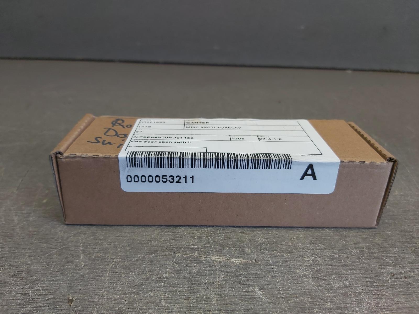 View Auto part Misc Switch/Relay Mitsubishi Canter 2006