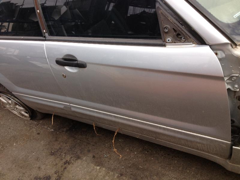 View Auto part Sunvisor Subaru Forester 2004