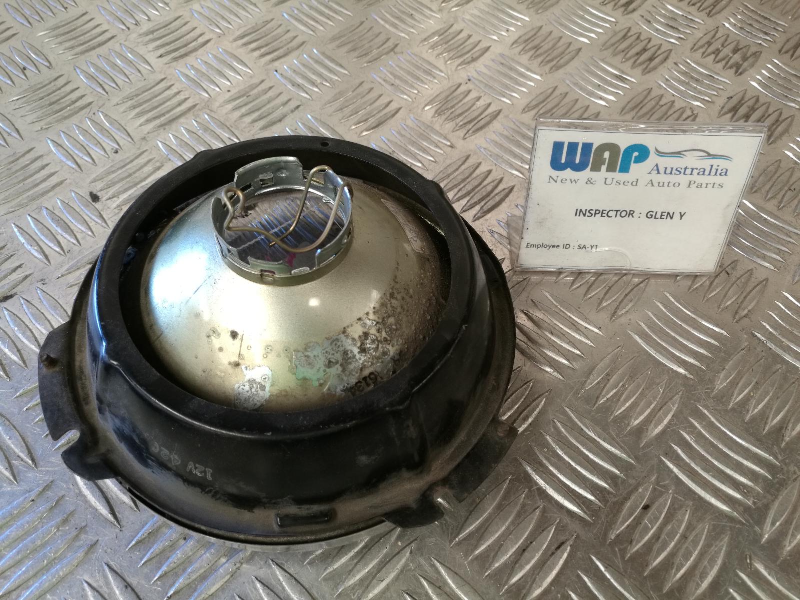 View Auto part Right Headlamp Mitsubishi Pajero 1991