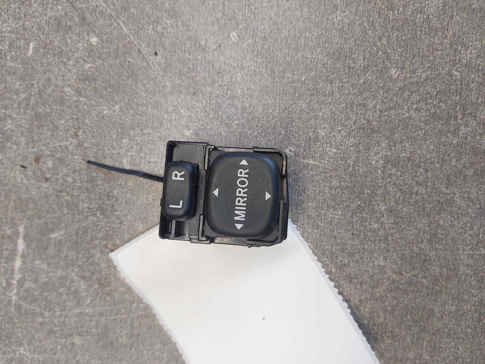 View Auto part Misc Switch/Relay Toyota Corolla 2012