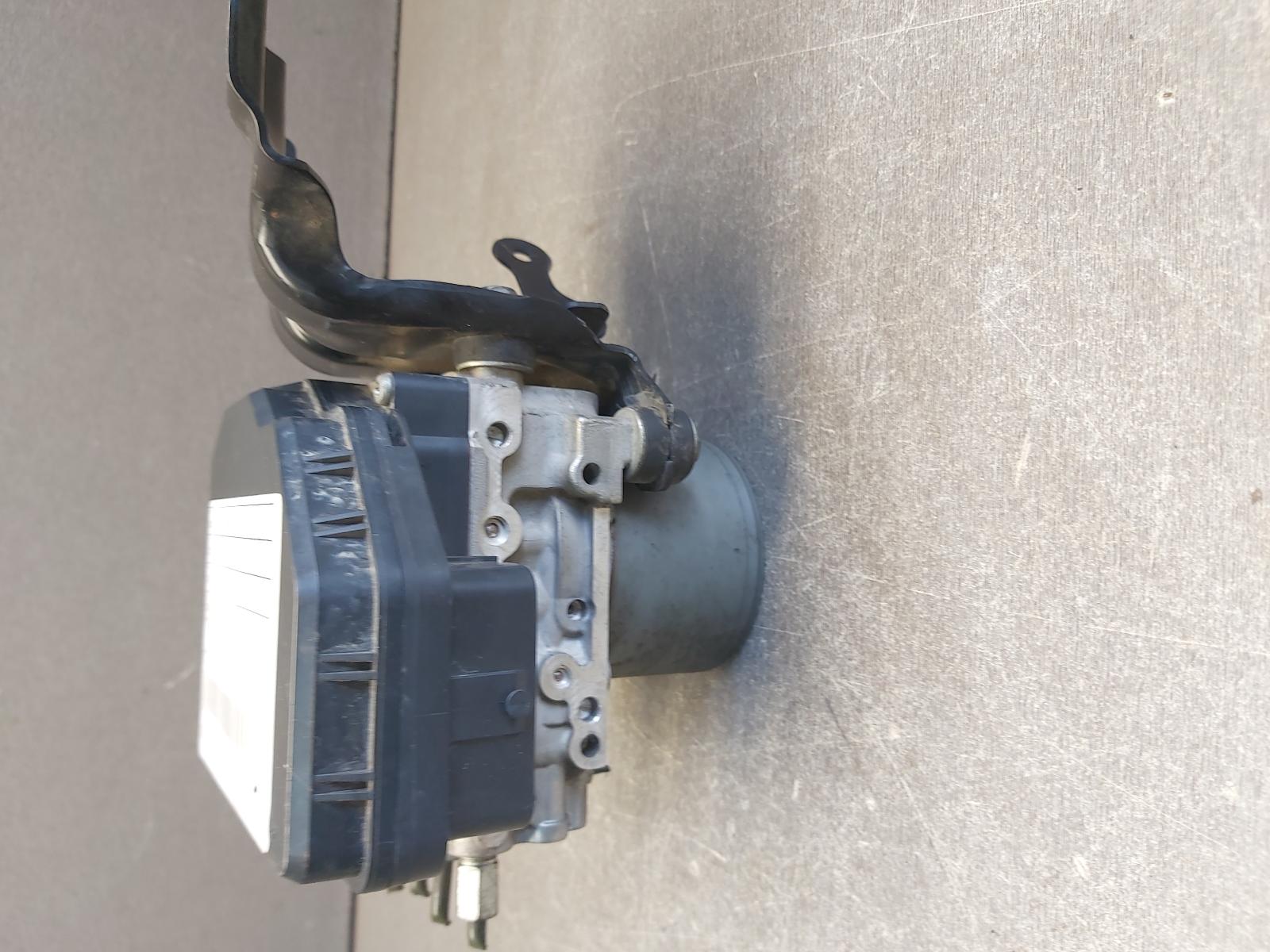 2012 Toyota Corolla Abs Pump/Modulator View Auto part Abs Pump/Modulator Toyota Corolla 2012