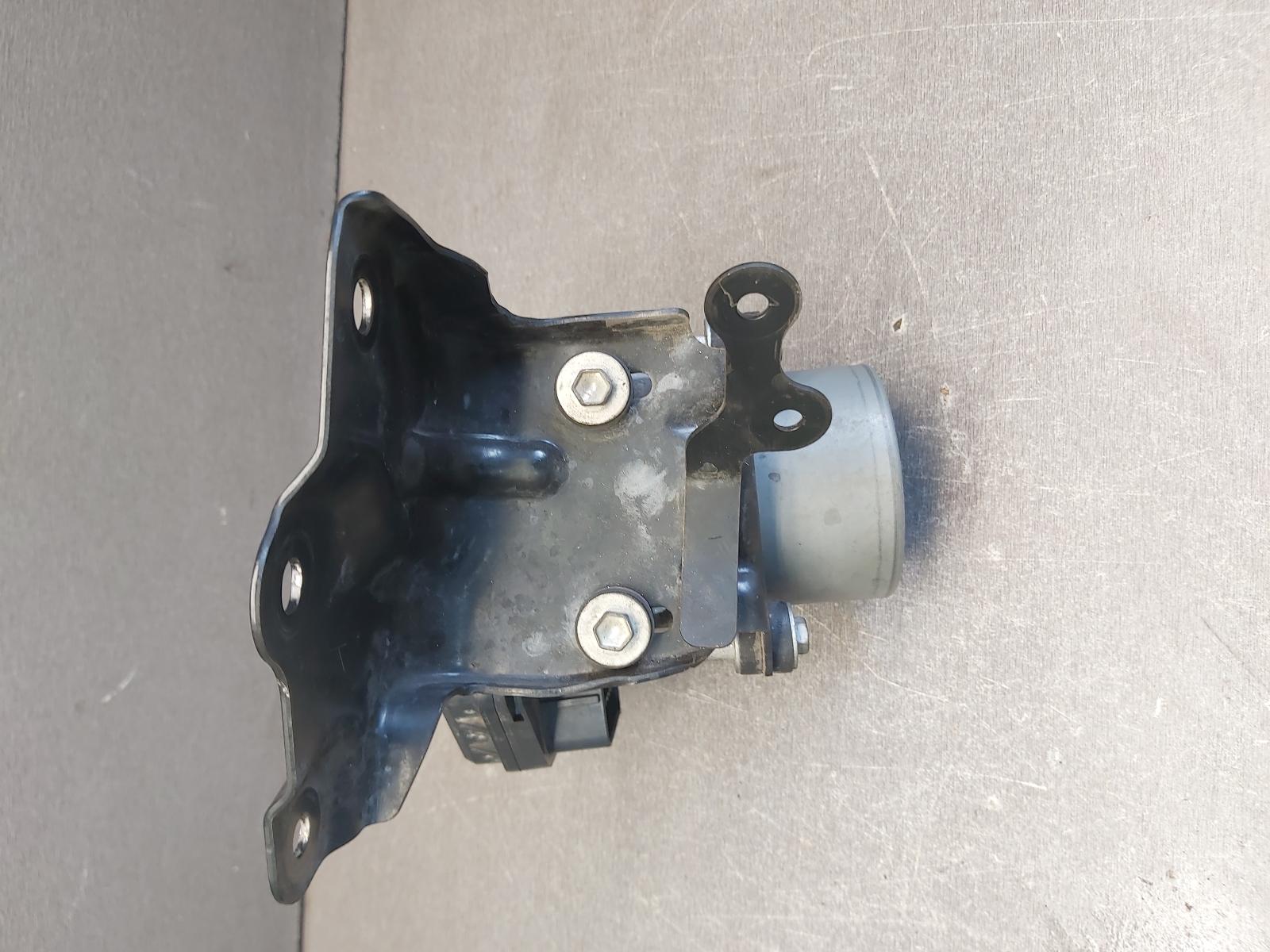 2012 Toyota Corolla Abs Pump/Modulator View Auto part Abs Pump/Modulator Toyota Corolla 2012