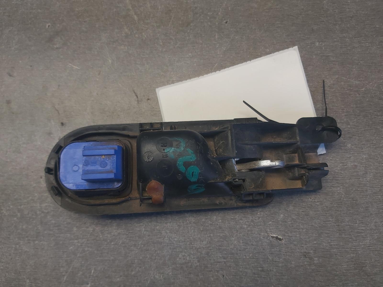 View Auto part Door Handle Volkswagen Golf 2003