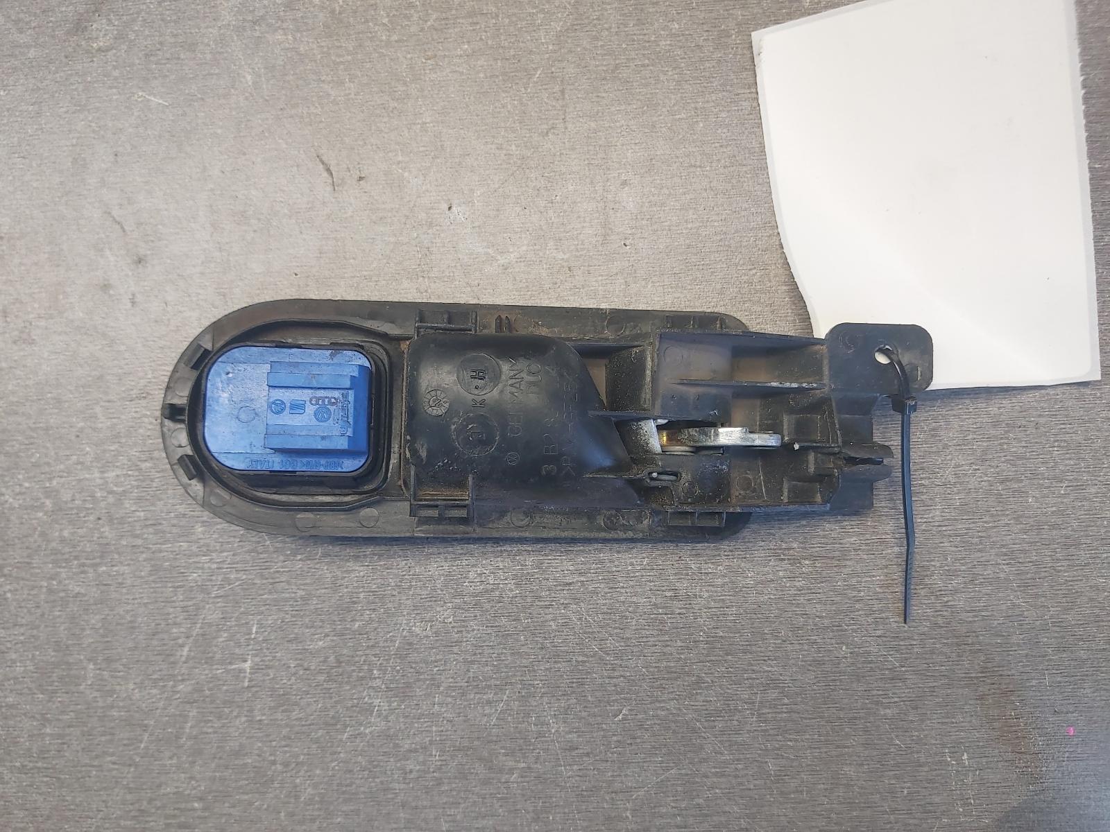 View Auto part Door Handle Volkswagen Golf 2003
