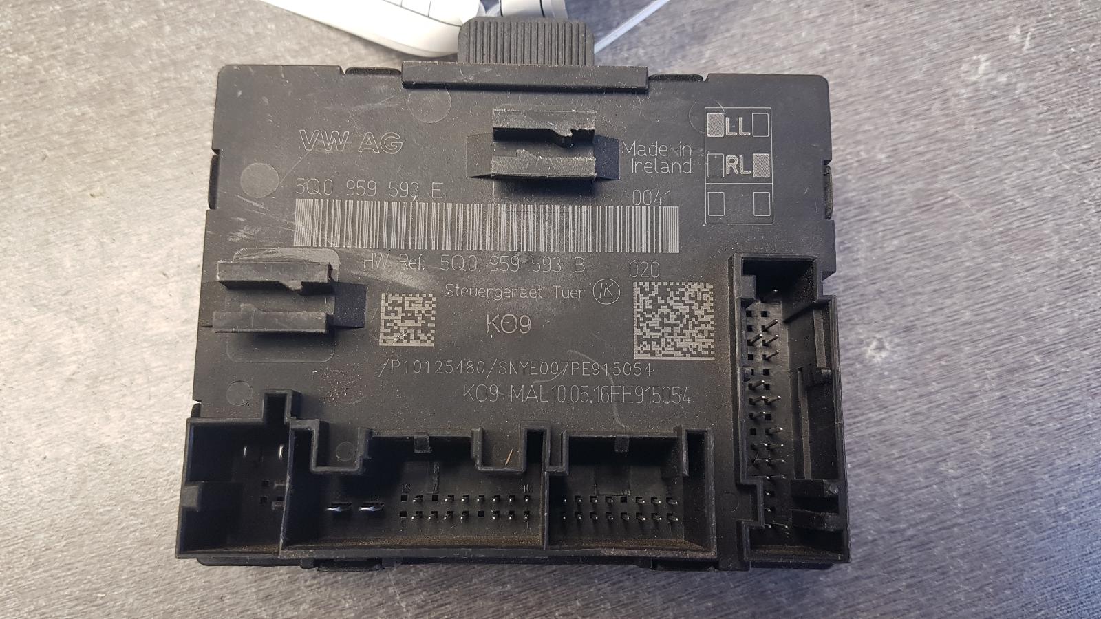 View Auto part Misc Switch/Relay Audi A3 2014