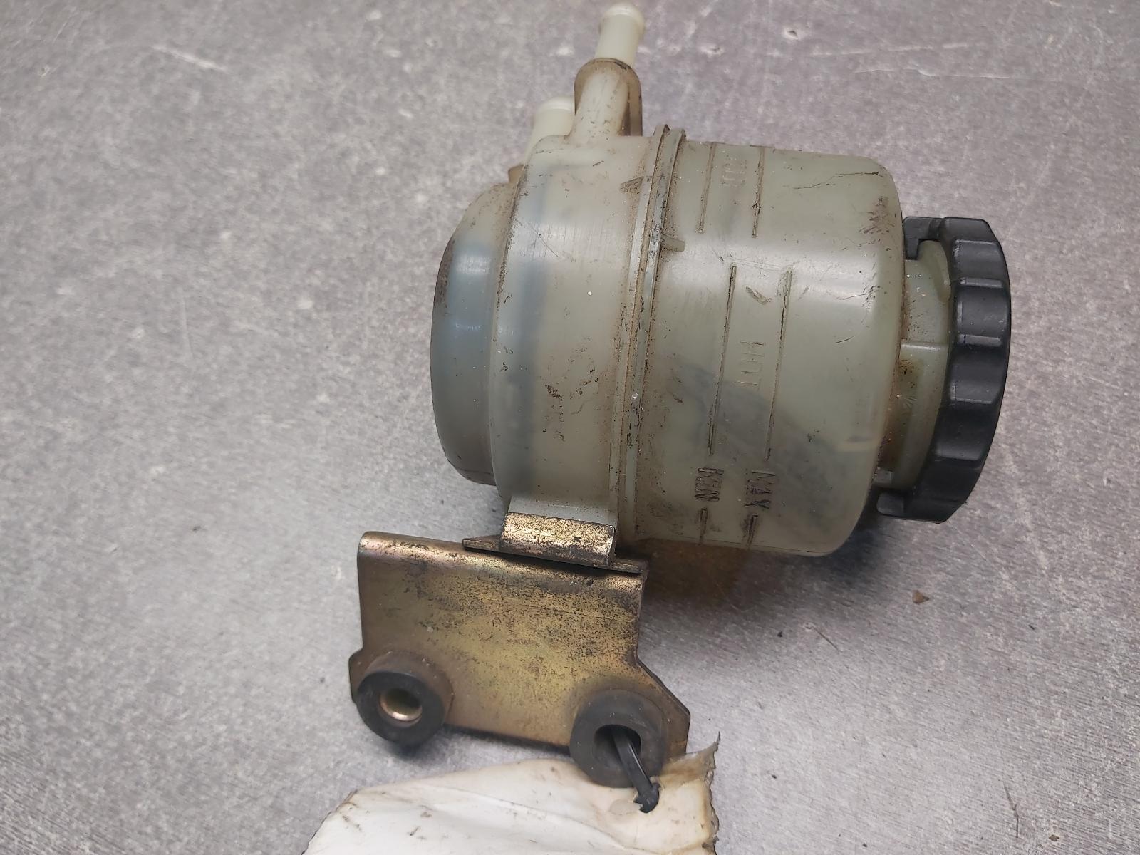 View Auto part P/S Reservoir Daihatsu Terios 1998