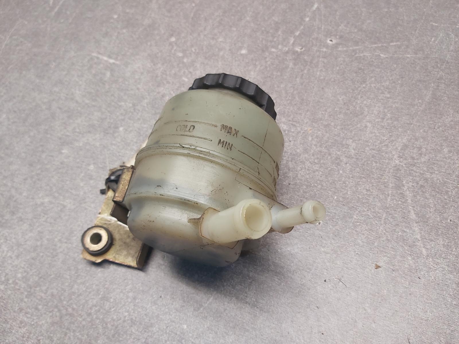 View Auto part P/S Reservoir Daihatsu Terios 1998