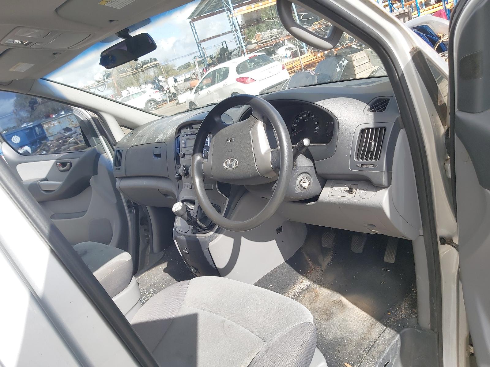 View Auto part Wiper Arm Hyundai Iload/imax 2008