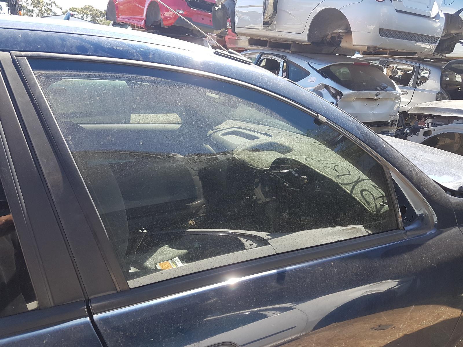 2002 Nissan Pulsar Right Front Door Window View Auto part Right Front Door Window Nissan Pulsar 2002