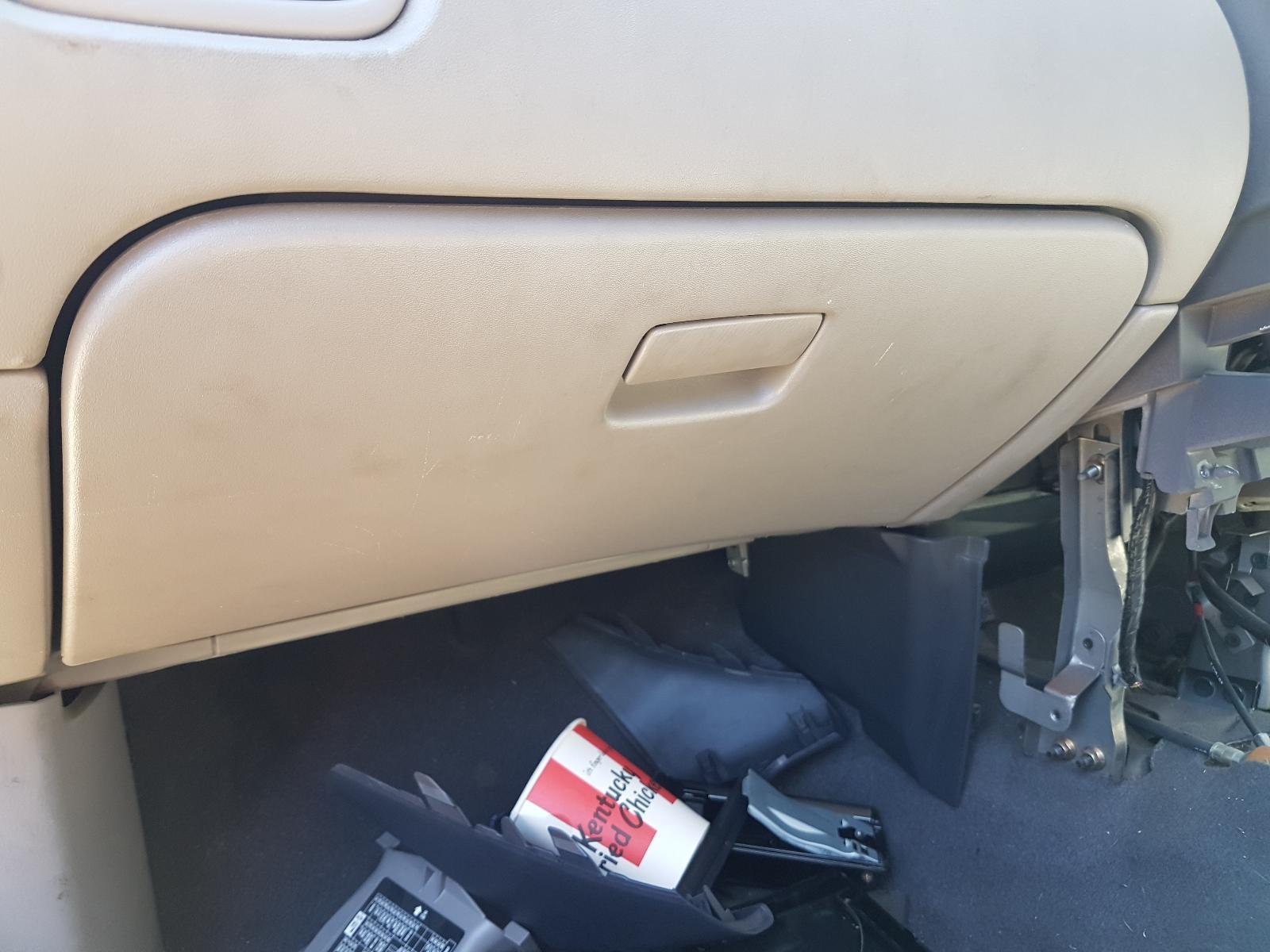 View Auto part Glove Box Nissan Pulsar 2002