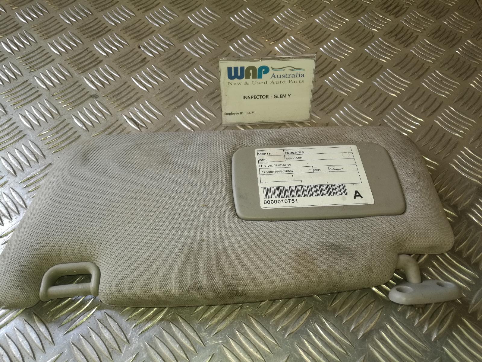 View Auto part Sunvisor Subaru Forester 2004