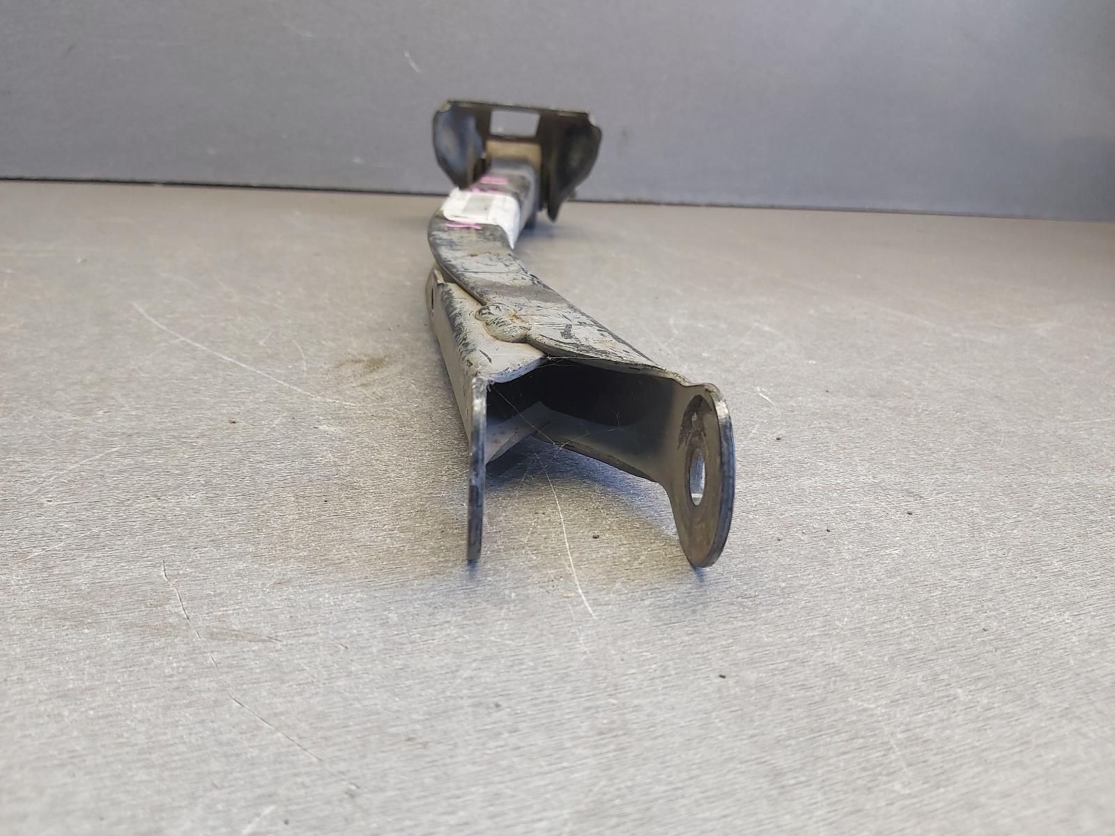 1999 Subaru Impreza Right Rear Trailing Arm View Auto part Right Rear Trailing Arm Subaru Impreza 1999