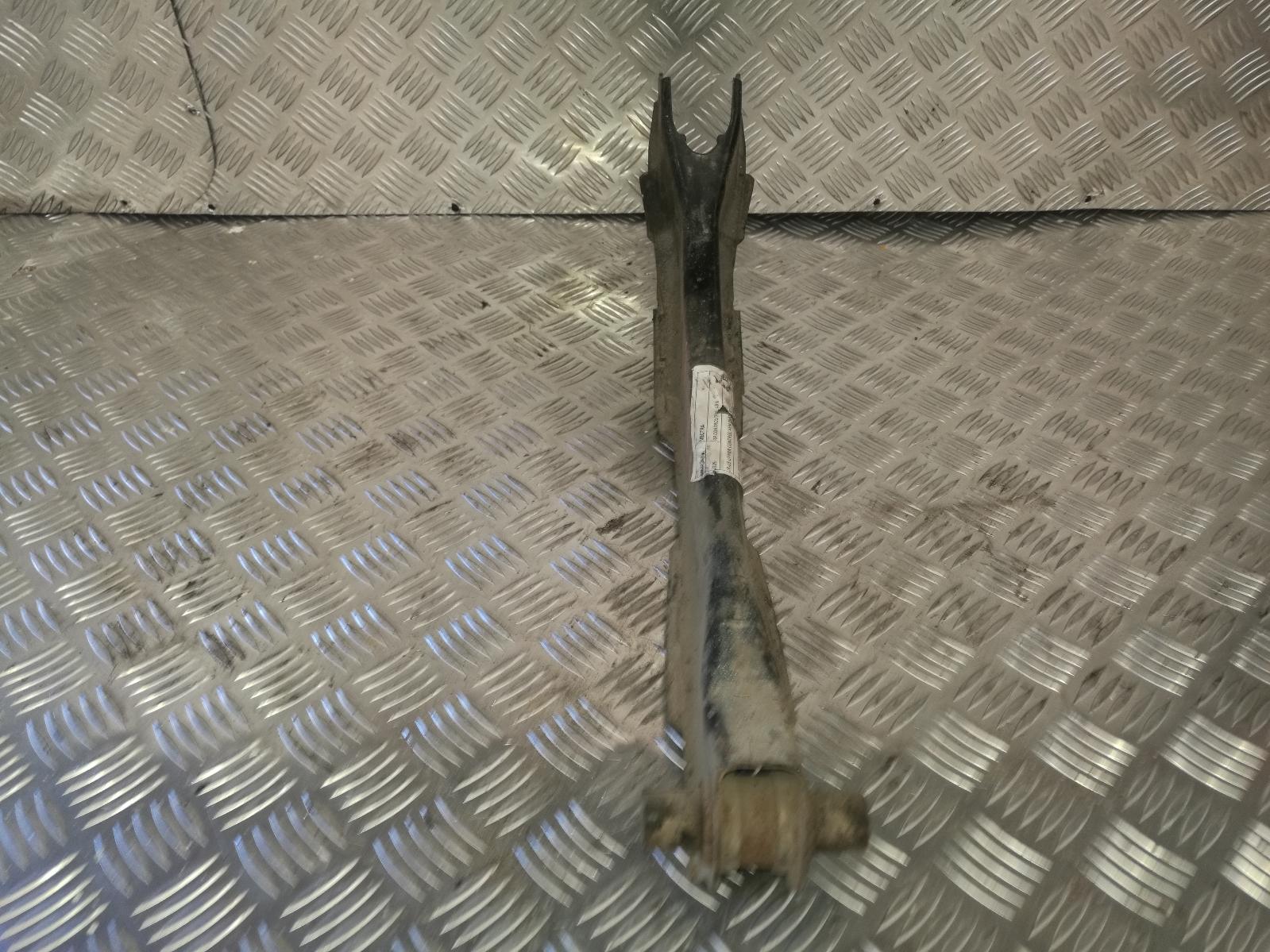 View Auto part Right Rear Trailing Arm Holden Vectra 1997