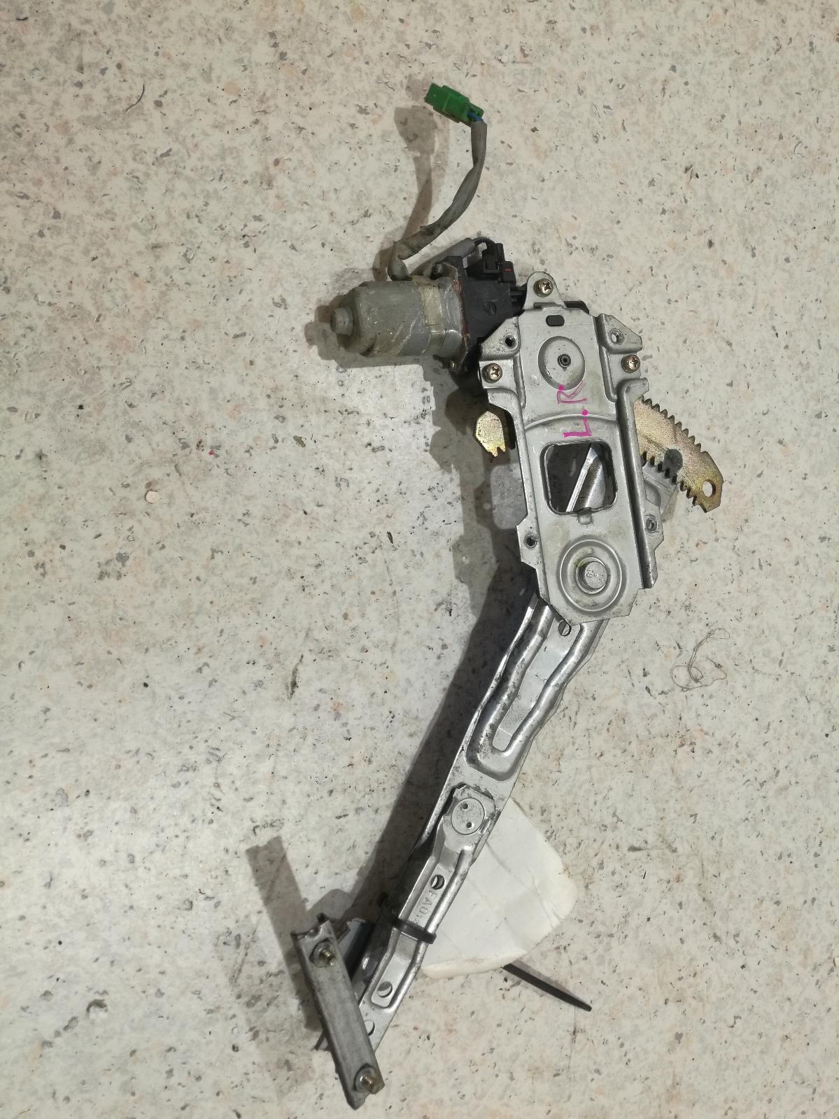 View Auto part Left Rear Wnd Reg/Motor Subaru Impreza 1999