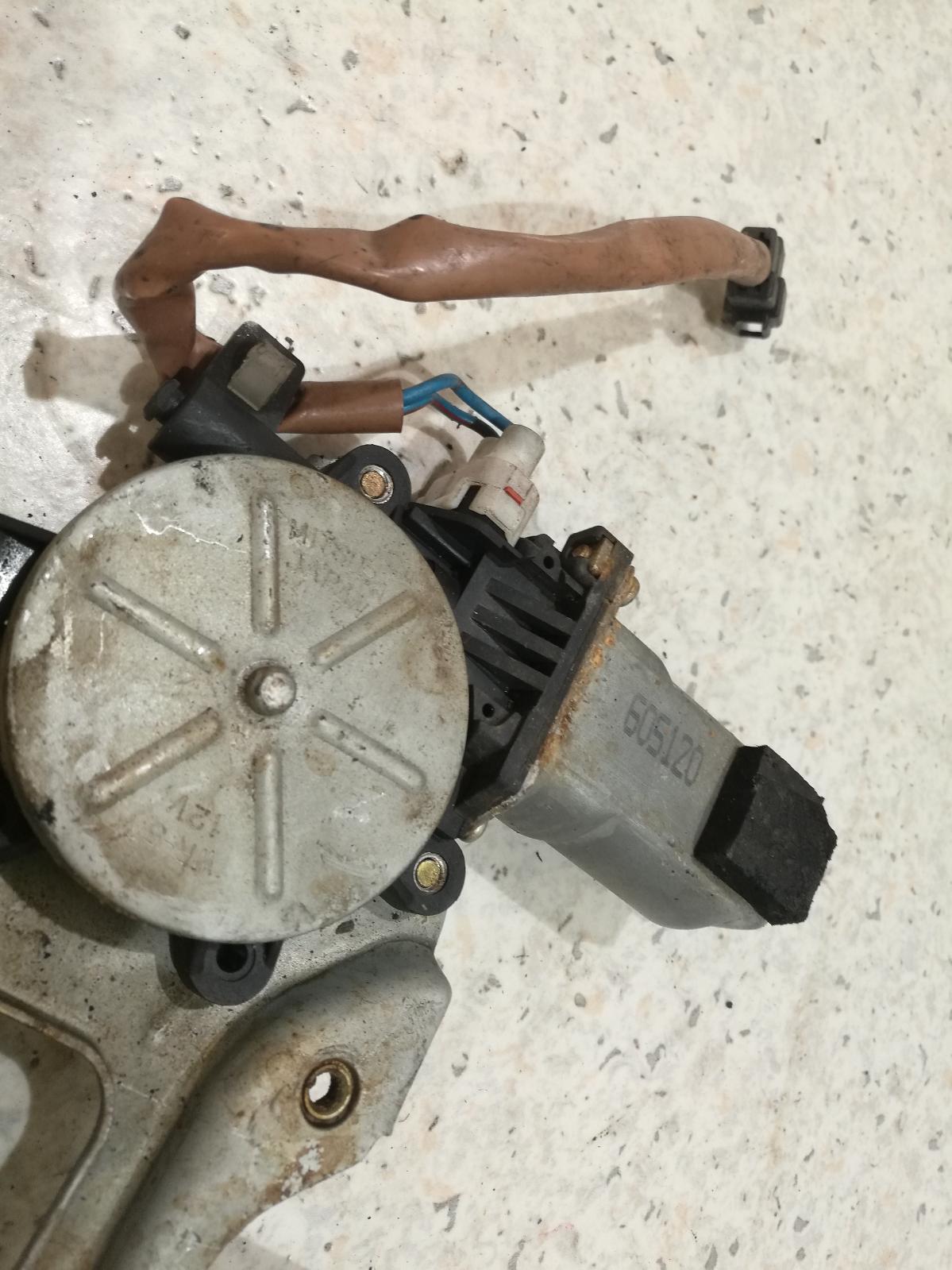 2006 Subaru Impreza Right Rear Wnd Reg/Motor View Auto part Right Rear Wnd Reg/Motor Subaru Impreza 2006