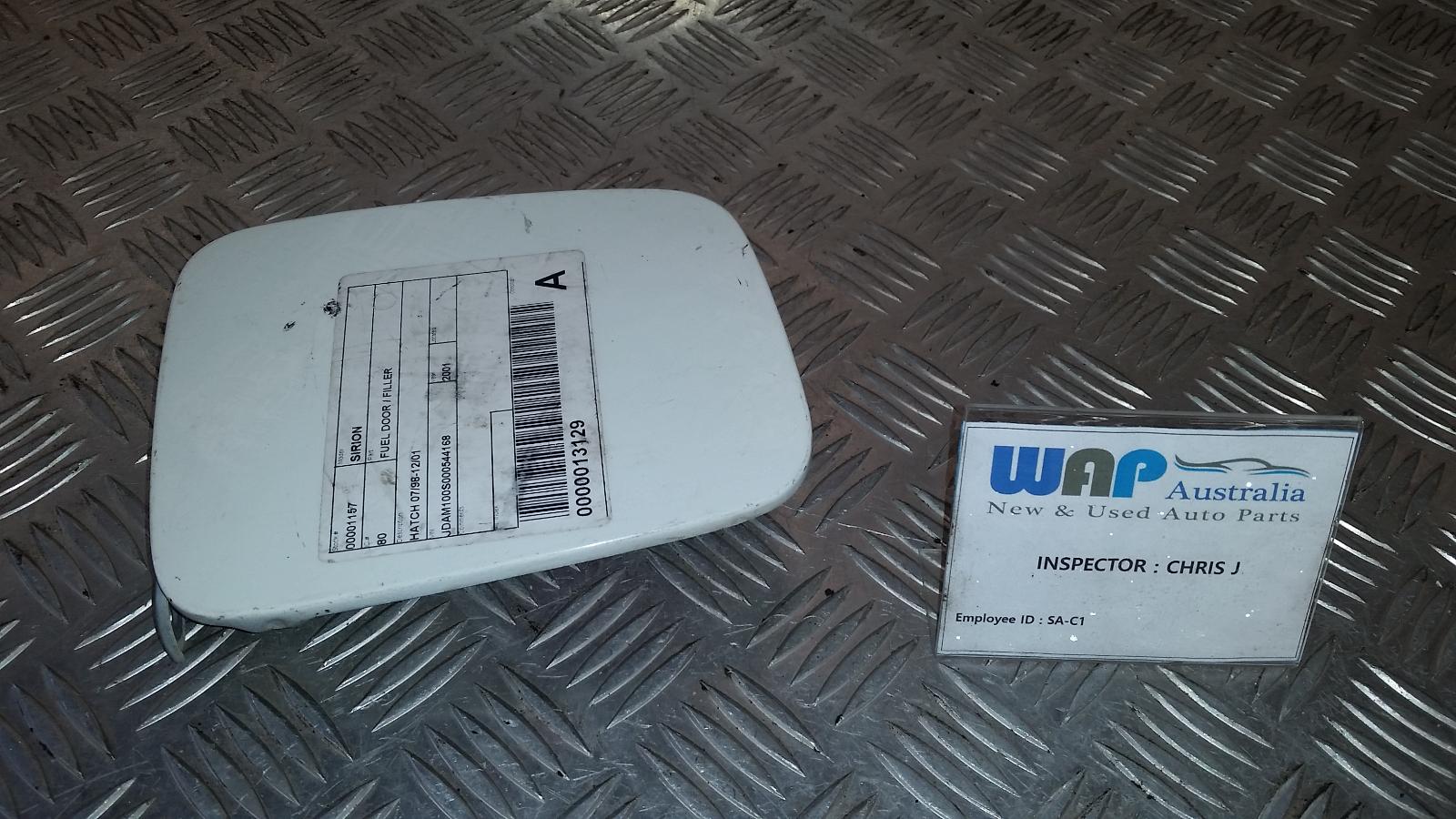 View Auto part Fuel Door / Filler Daihatsu Sirion 2001