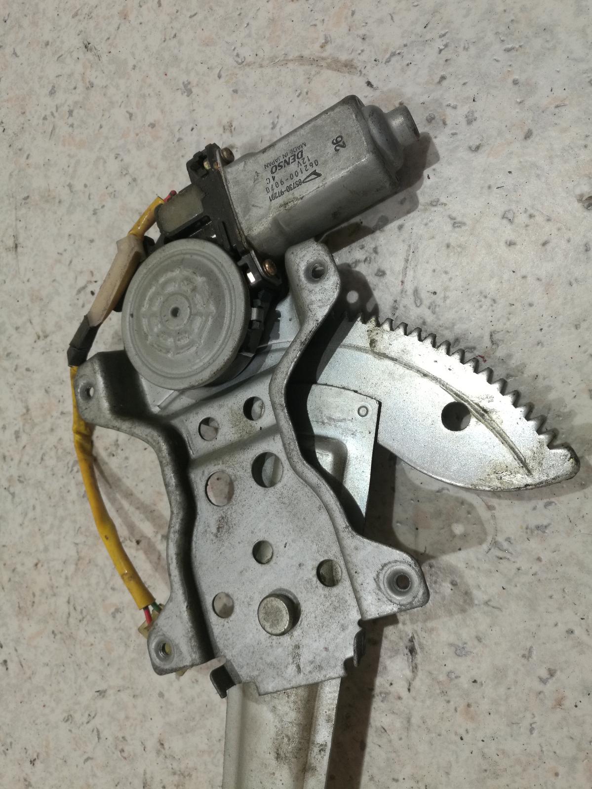 2001 Daihatsu Sirion Right Rear Wnd Reg/Motor View Auto part Right Rear Wnd Reg/Motor Daihatsu Sirion 2001