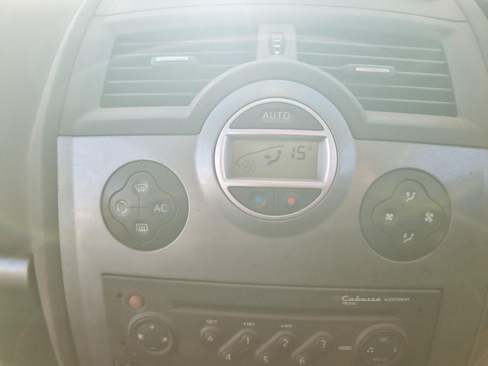 2008 Renault Megane Glove Box View Auto part Glove Box Renault Megane 2008