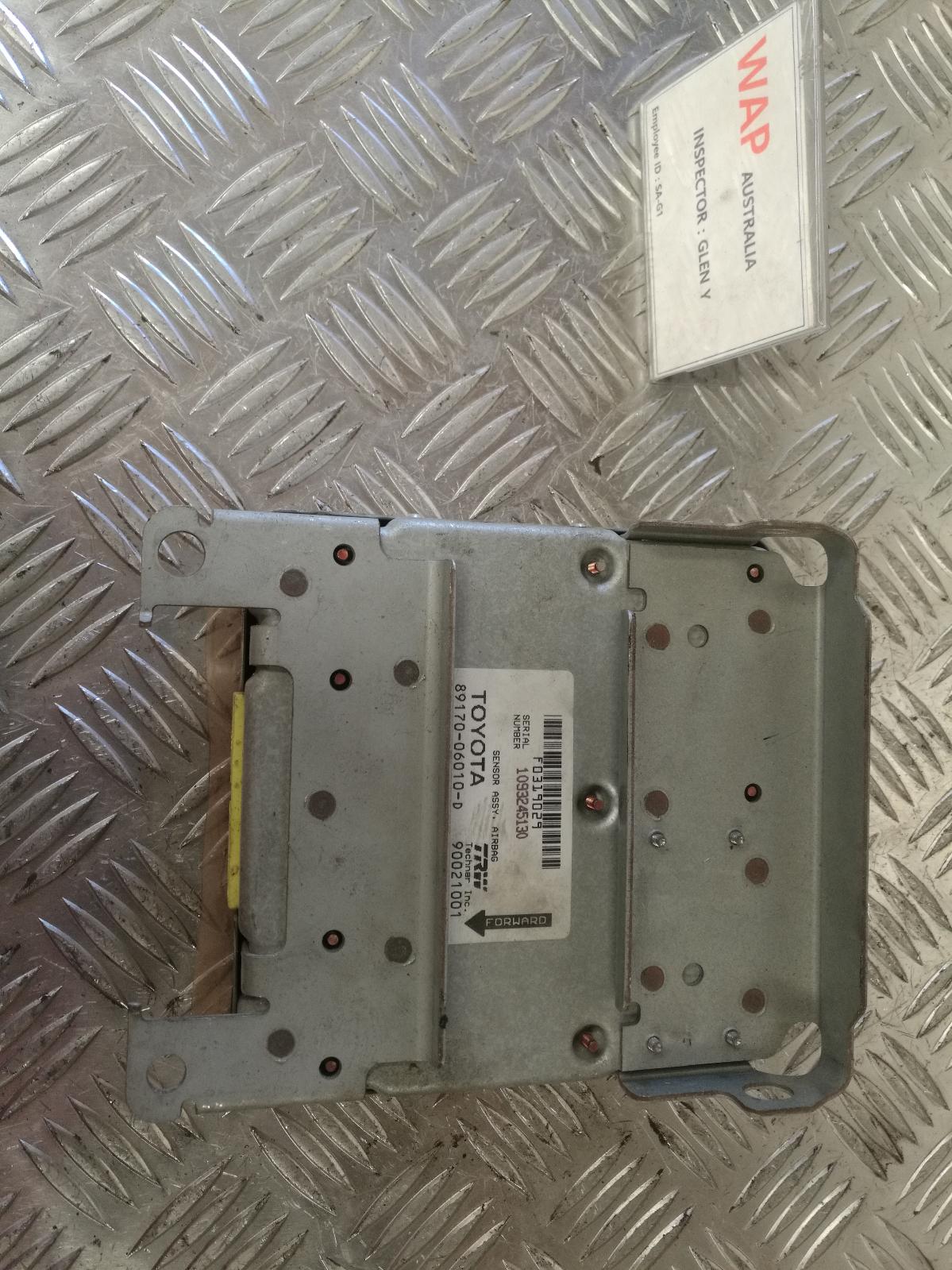 View Auto part Airbag Module/Sensor Lexus Es300 (92-05) 1993