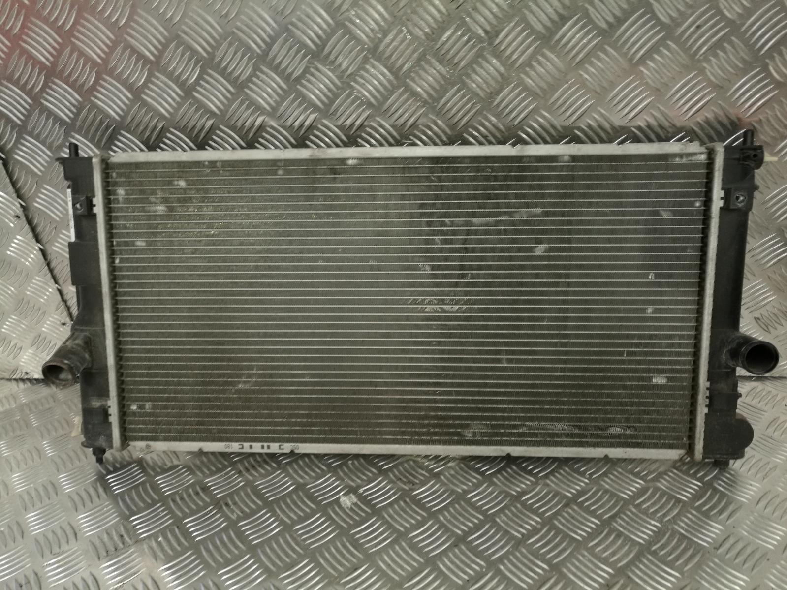 View Auto part Radiator Toyota Mr2 2002