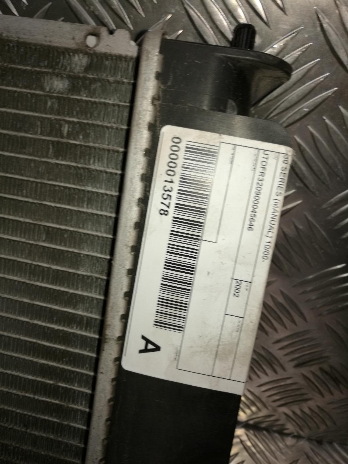 View Auto part Radiator Toyota Mr2 2002