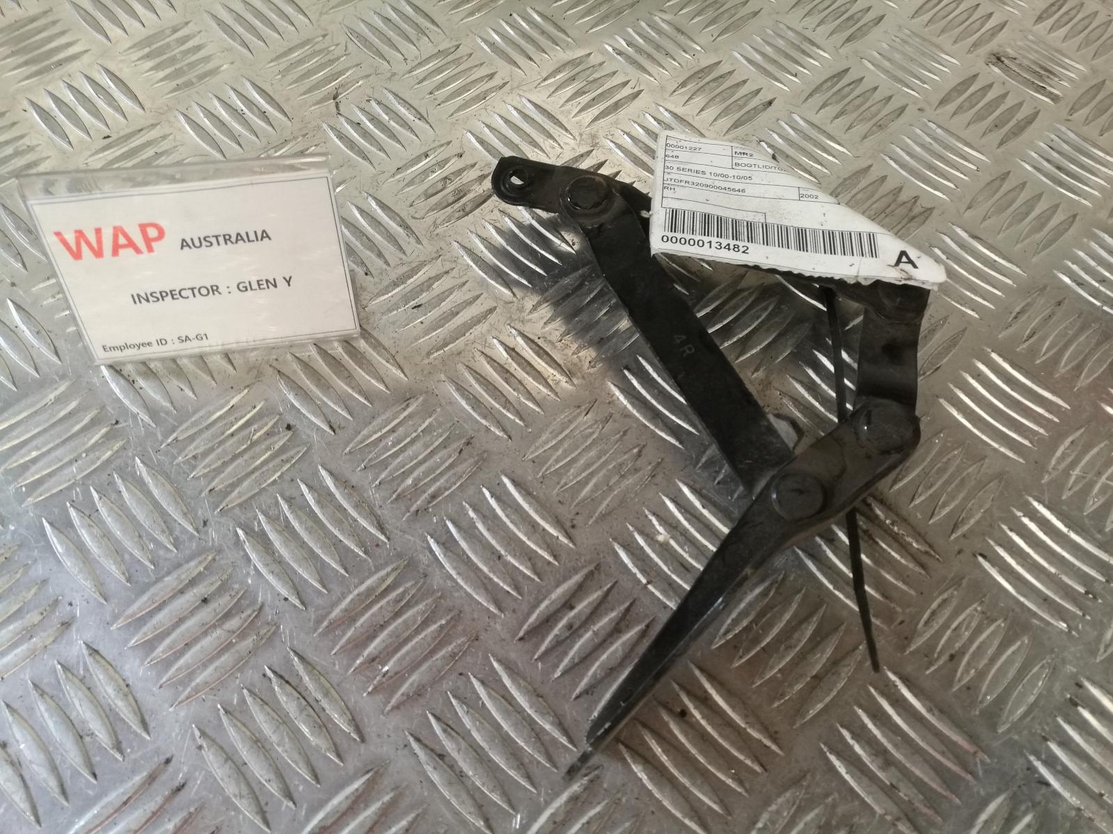 View Auto part Bootlid/Tgate Hinge Toyota Mr2 2002
