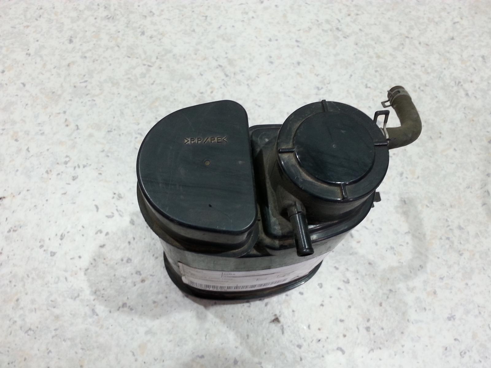 View Auto part Air Cleaner Duct/Hos Toyota Mr2 2002