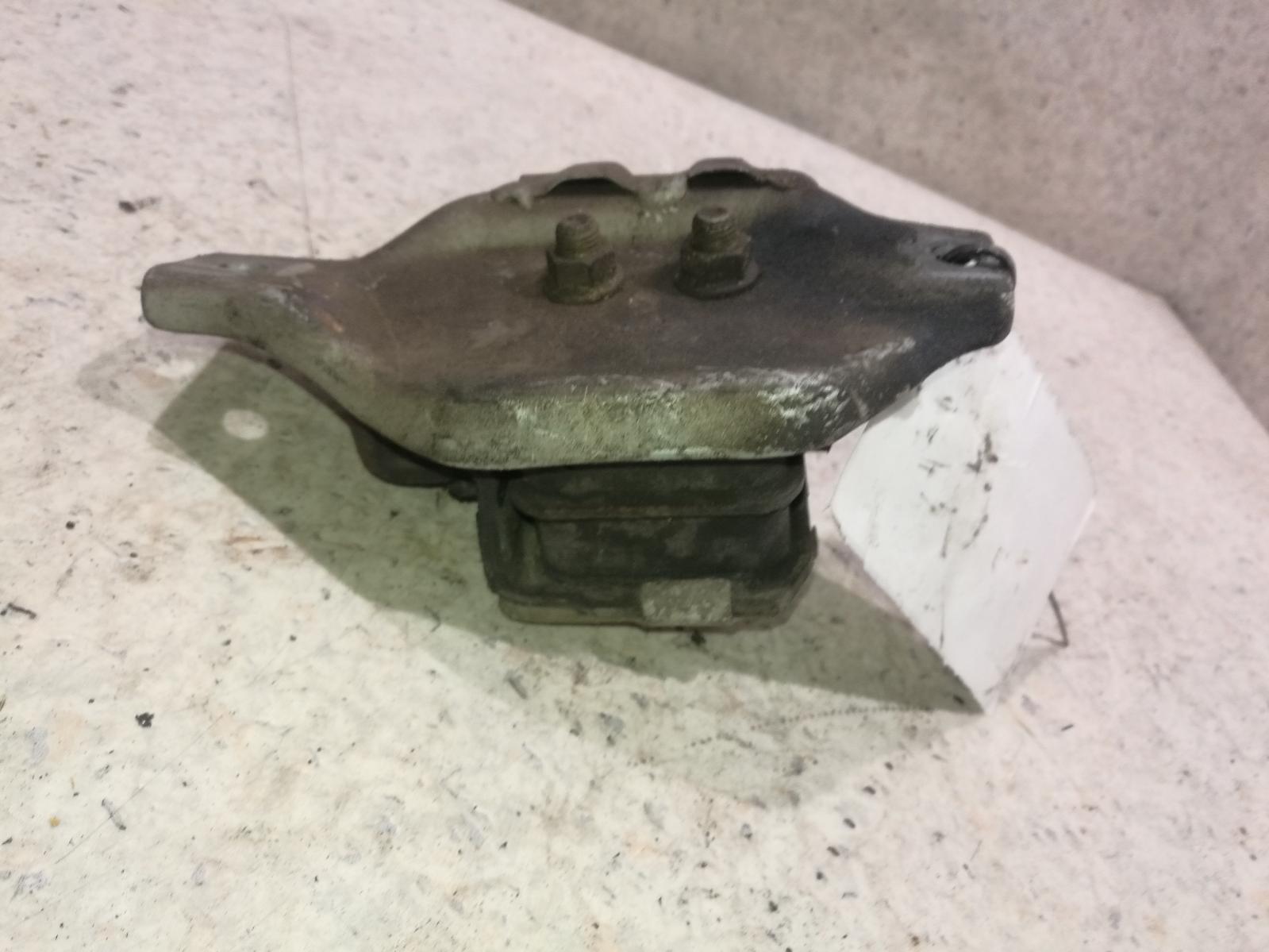 View Auto part Mount Subaru Impreza 1999