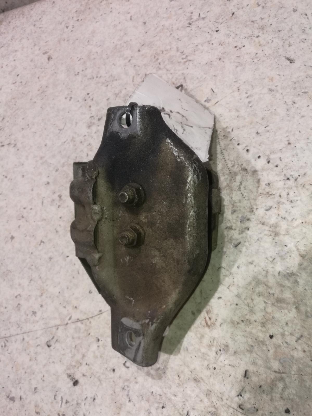View Auto part Mount Subaru Impreza 1999