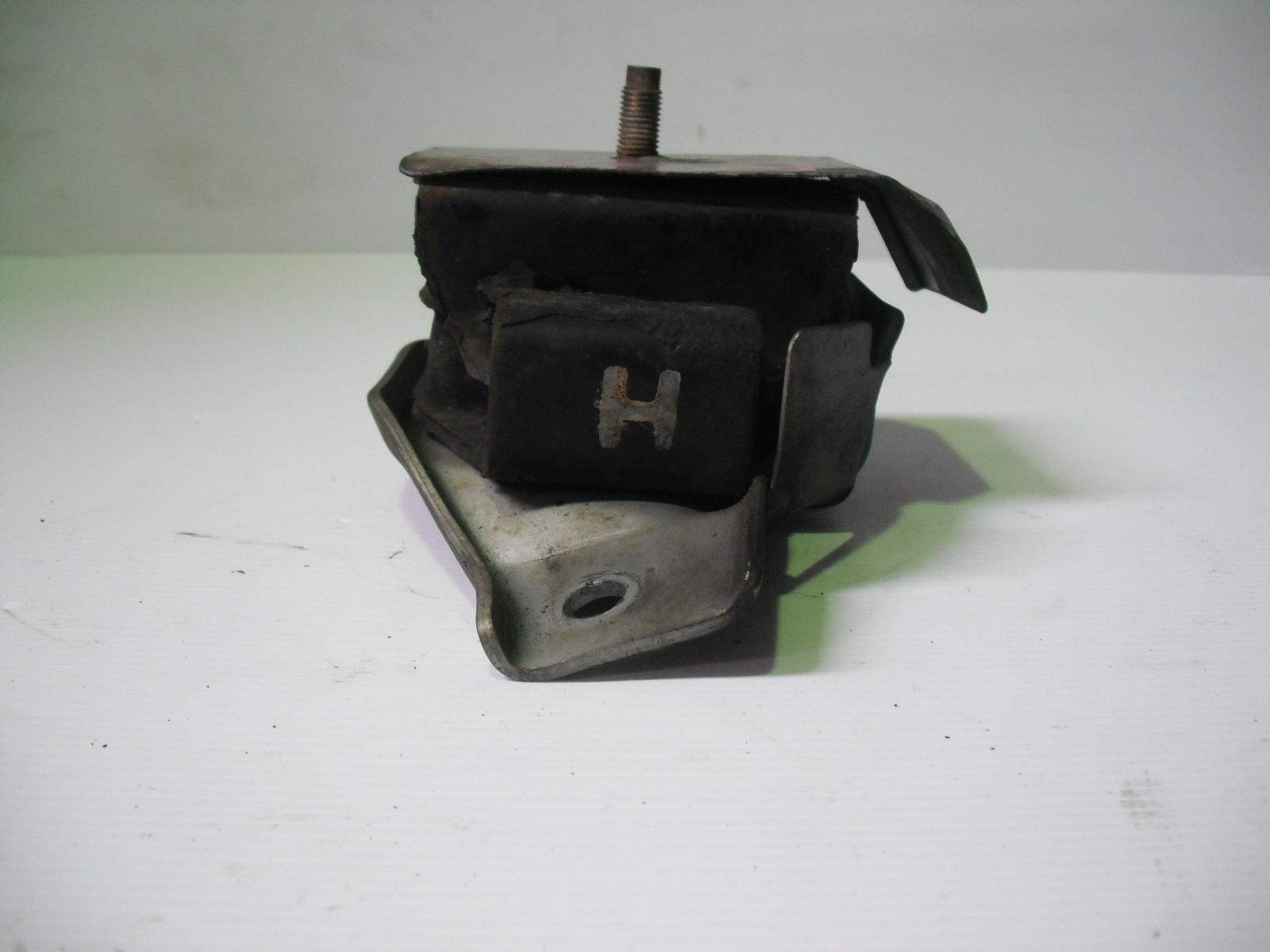 View Auto part Mount Subaru Impreza 1999