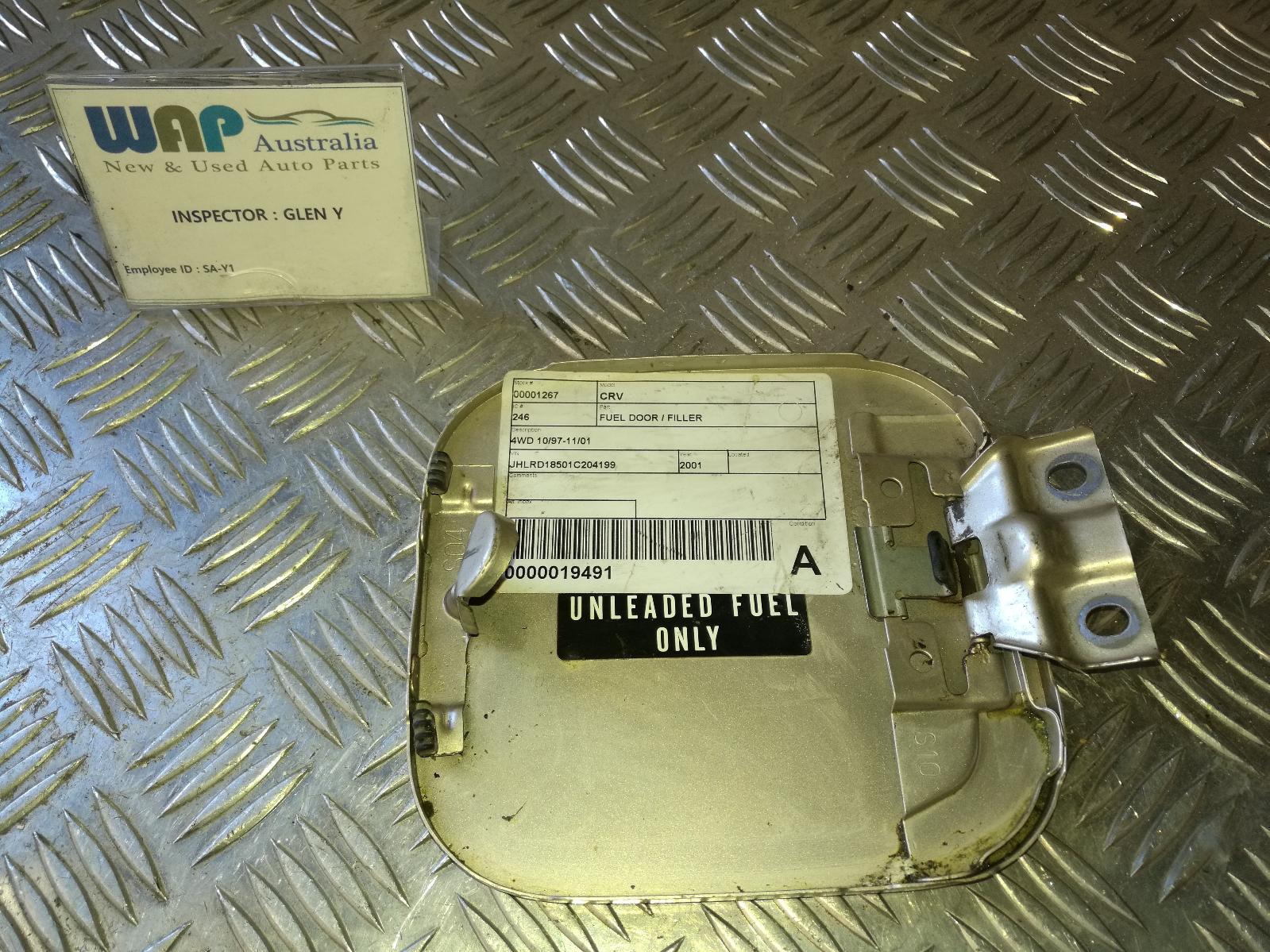 View Auto part Fuel Door / Filler Honda Crv 2001