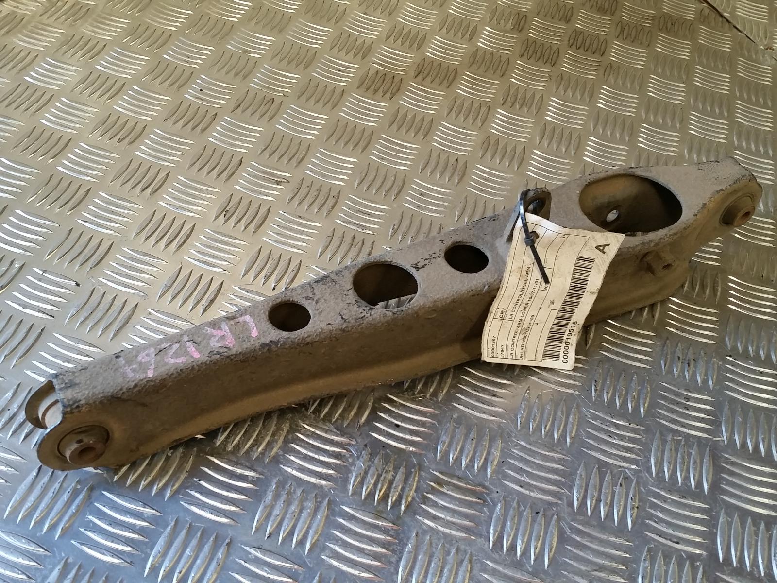 Left Rear Trailing Arm Crv Honda 2001