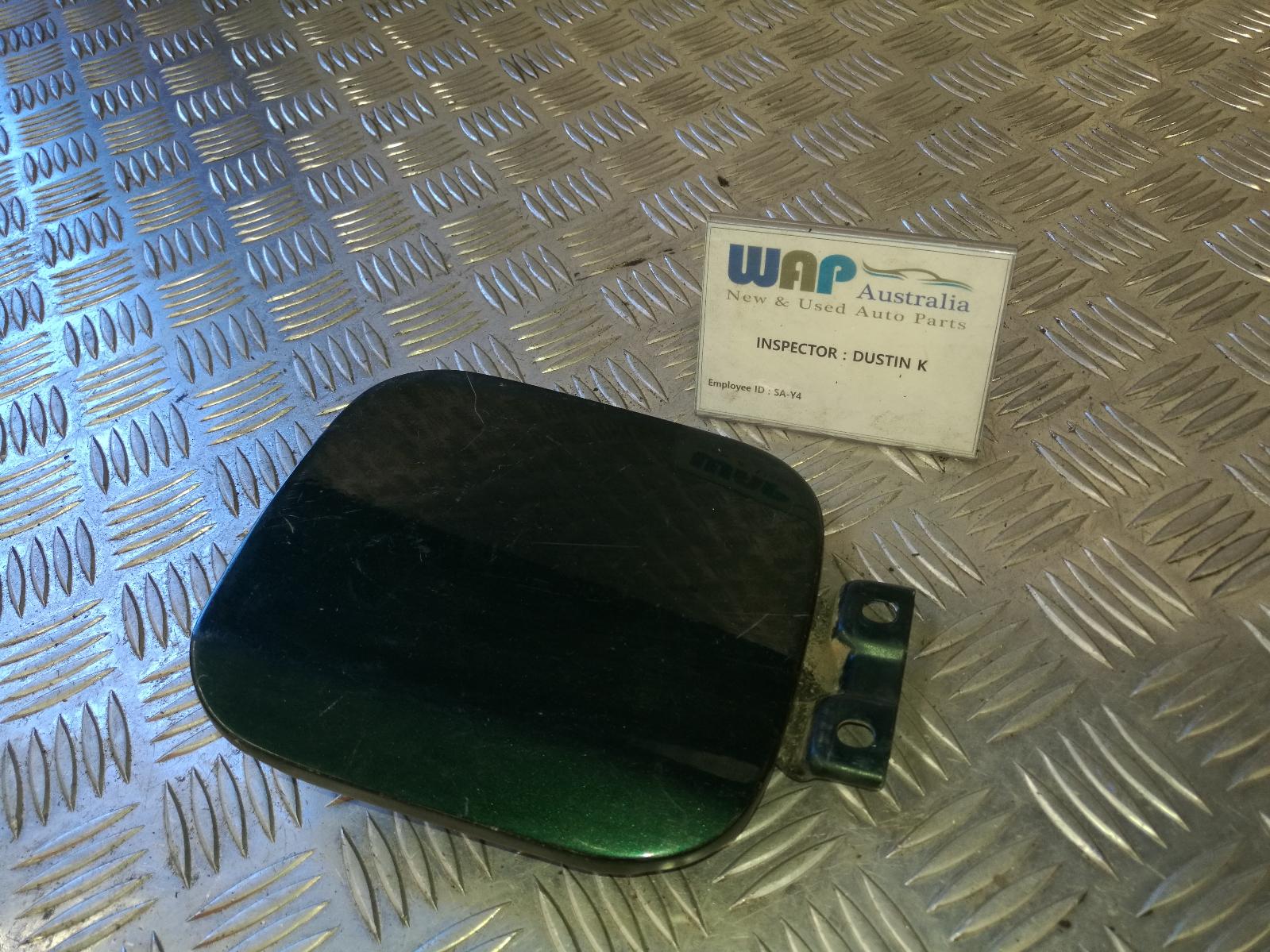 View Auto part Fuel Door / Filler Honda Civic 1995