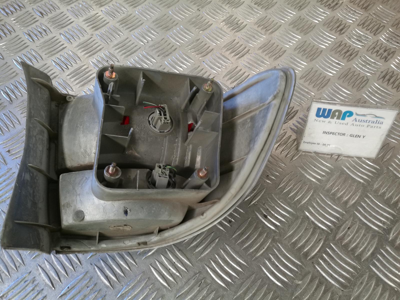1995 Honda Civic Right Taillight View Auto part Right Taillight Honda Civic 1995